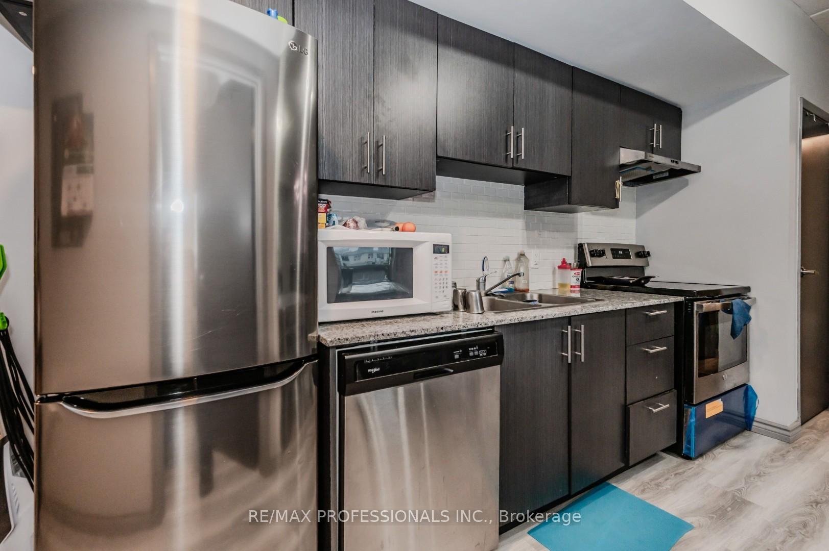 Photo 9 of Unit B616, 275 Larch Street, Waterloo, Lakeshore Village — HOMEH