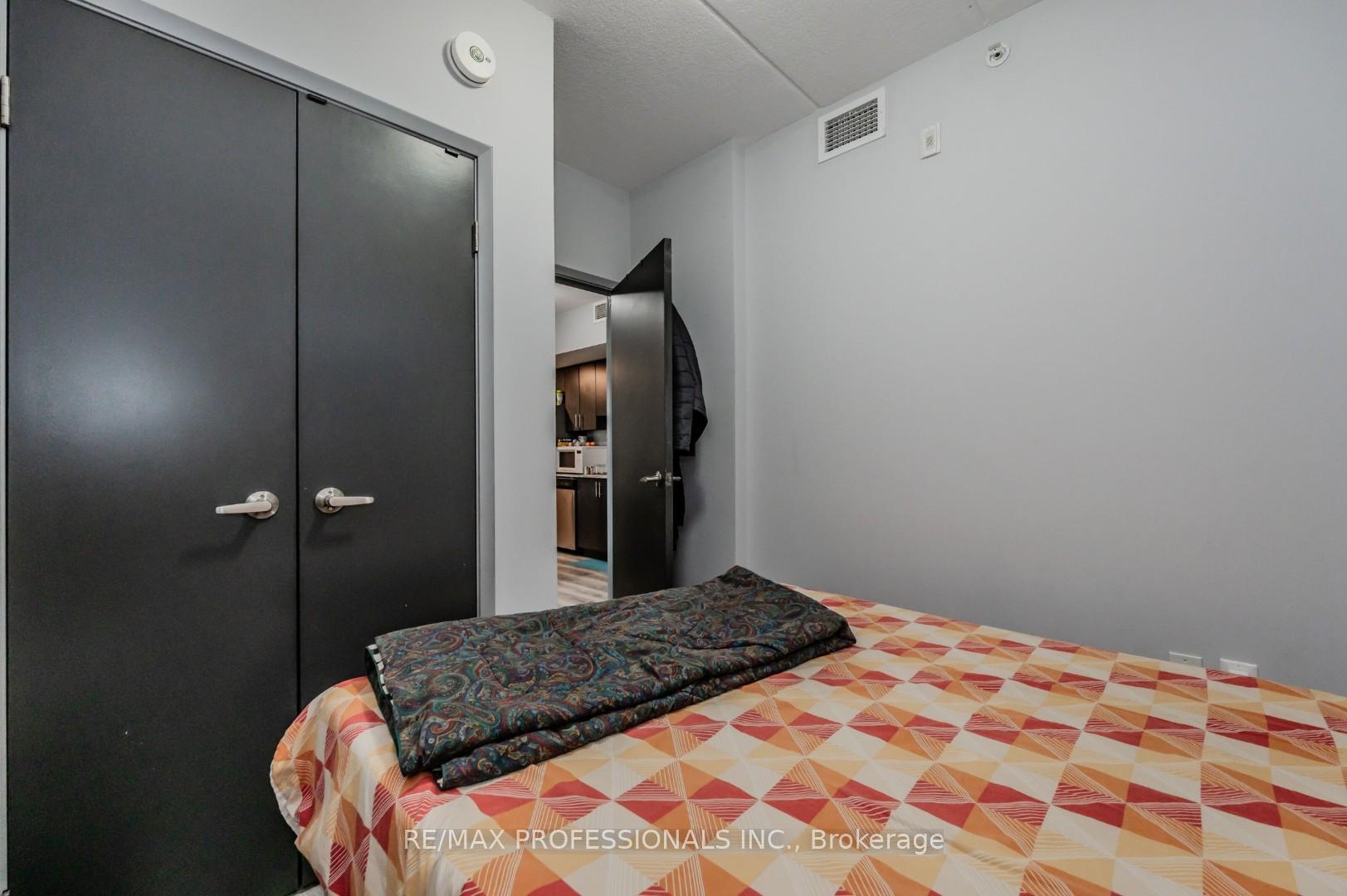 Photo 11 of Unit B616, 275 Larch Street, Waterloo, Lakeshore Village — HOMEH