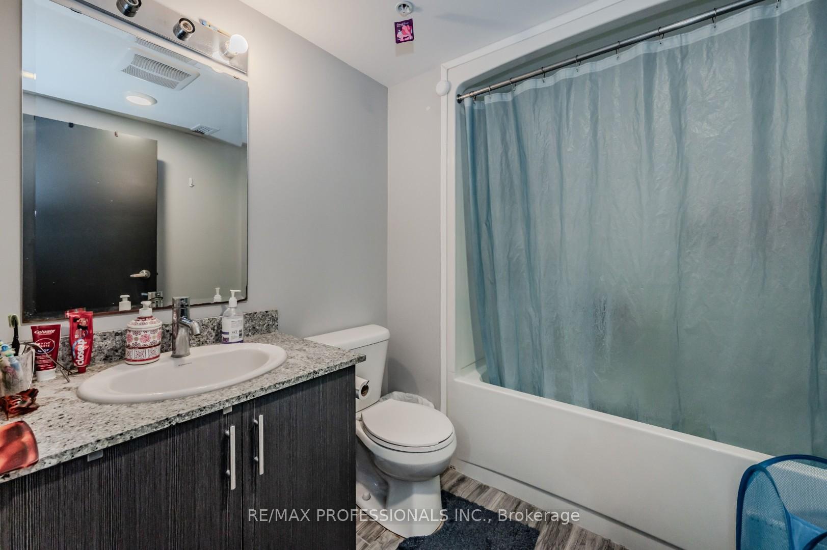 Photo 12 of Unit B616, 275 Larch Street, Waterloo, Lakeshore Village — HOMEH