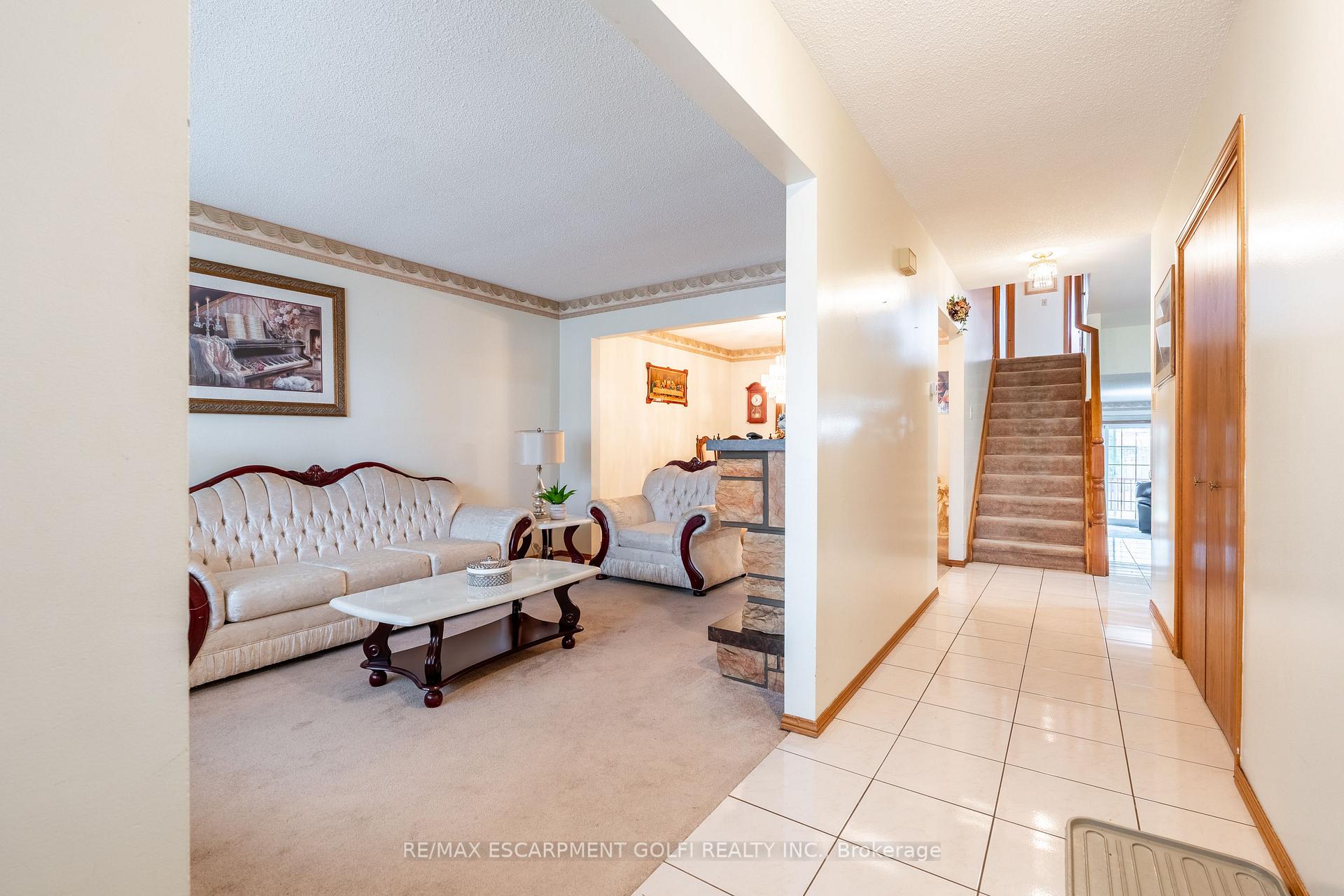 Photo 4 of 46 Mark Place, Hamilton, Rushdale — HOMEH