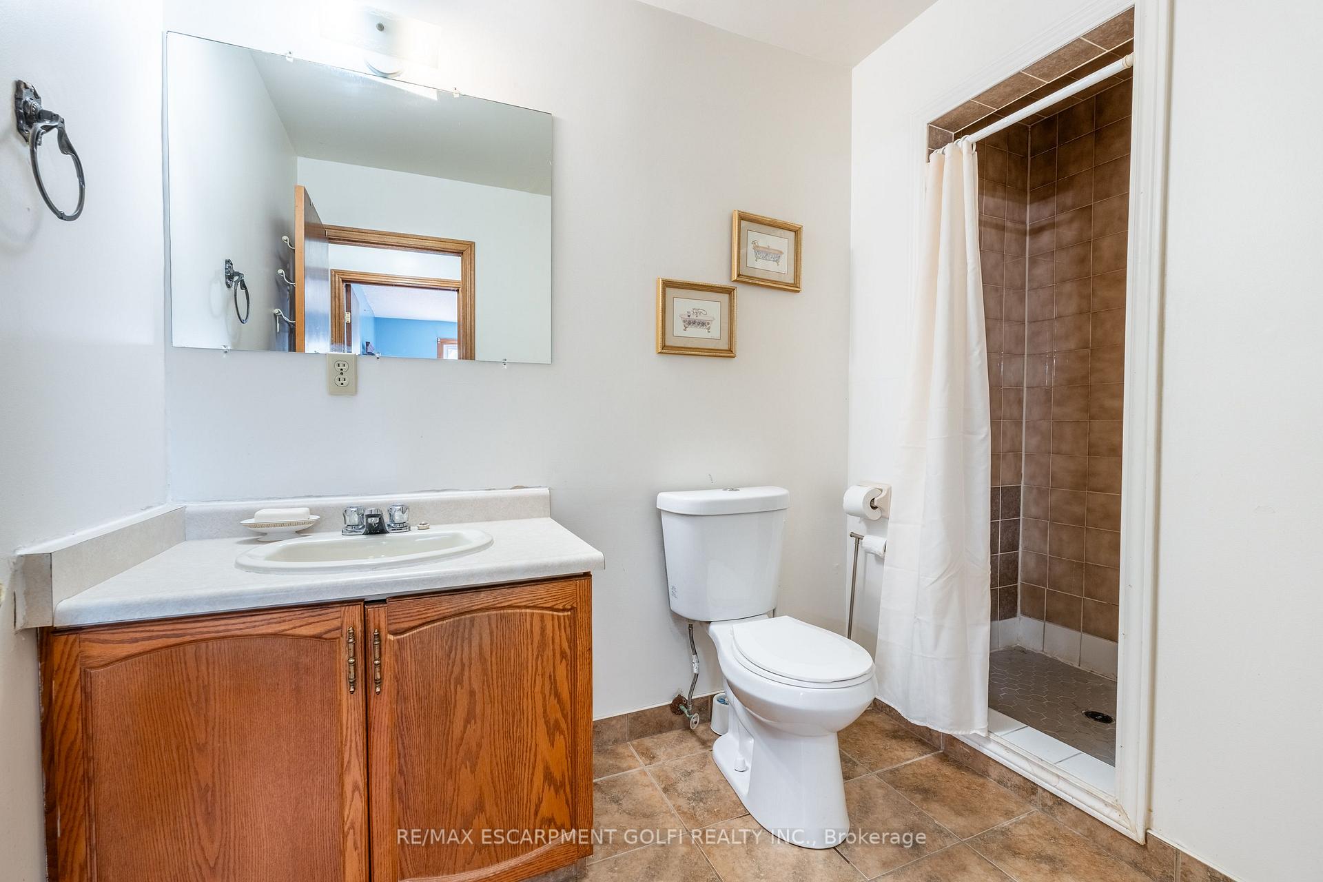 Photo 21 of 46 Mark Place, Hamilton, Rushdale — HOMEH