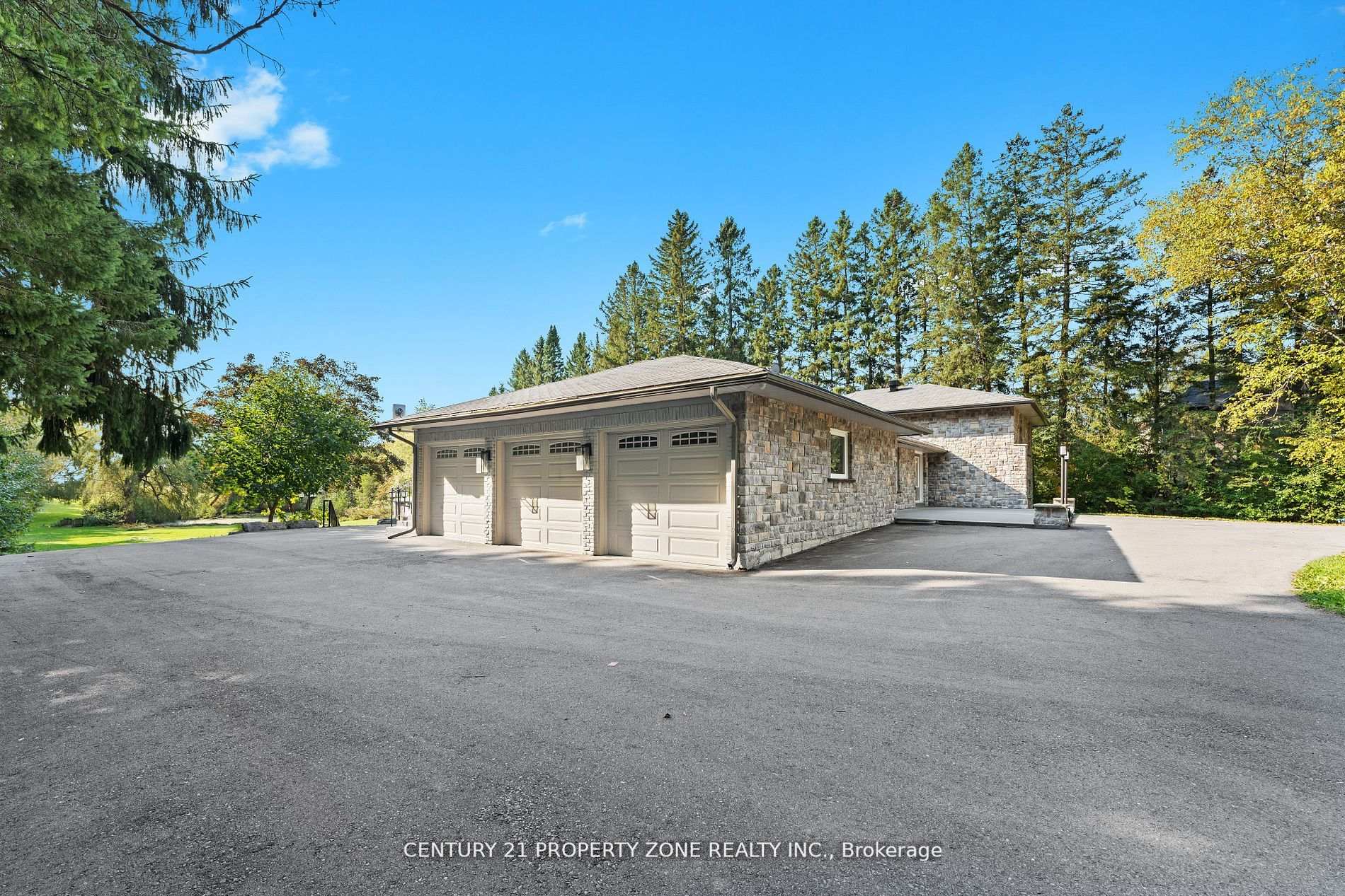 Photo 2 of 3245 16th Side Road, King, Rural King — HOMEH