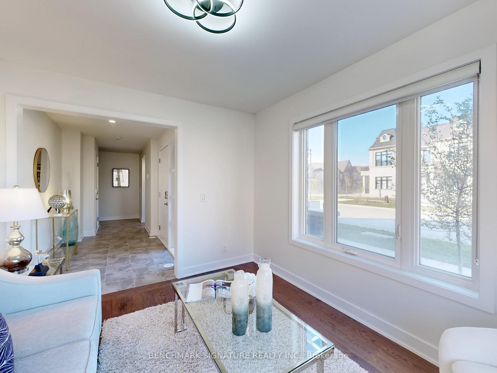 Photo 8 of 106 William Shearn Crescent, Markham, Angus Glen — HOMEH