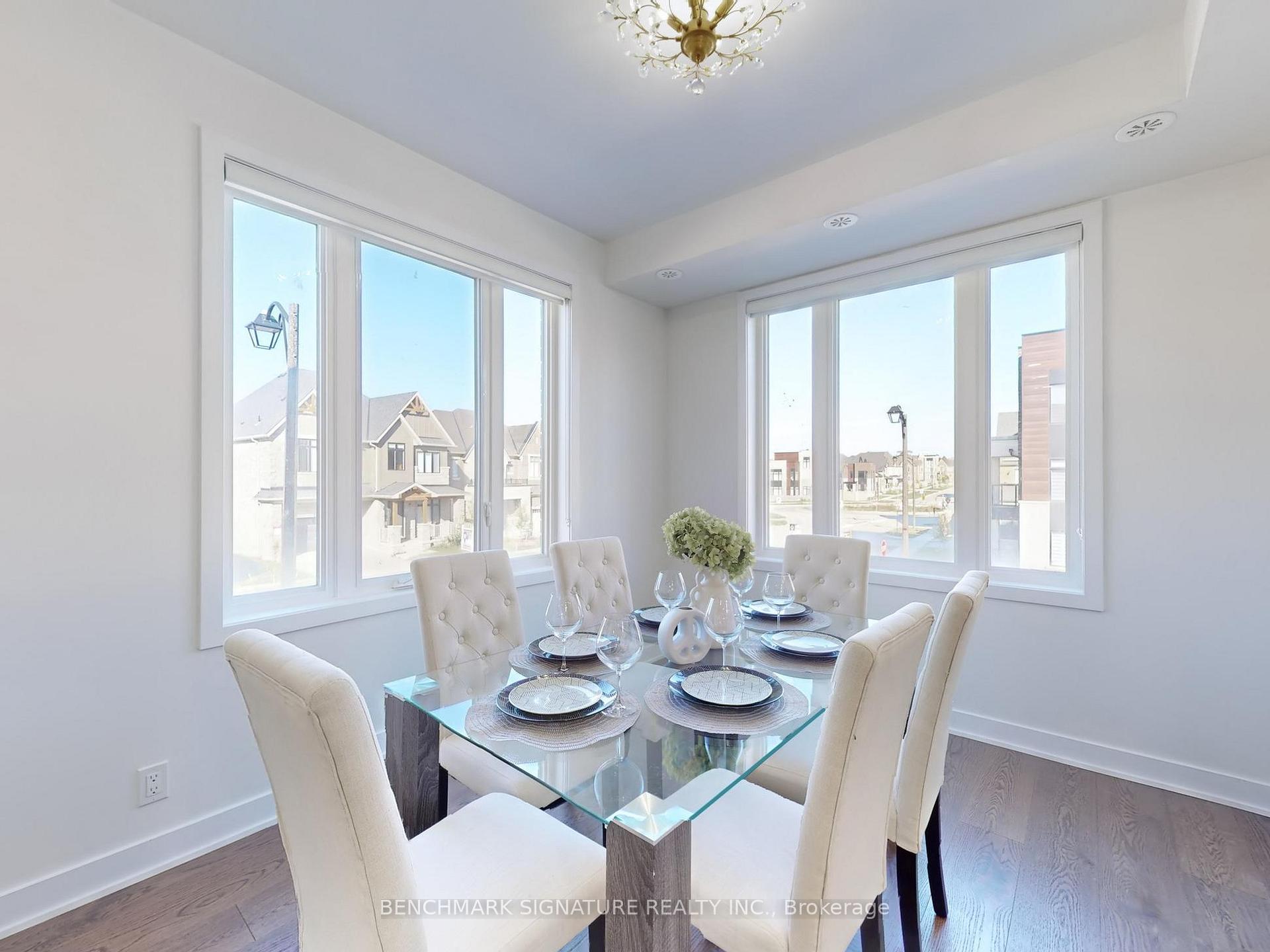 Photo 12 of 106 William Shearn Crescent, Markham, Angus Glen — HOMEH