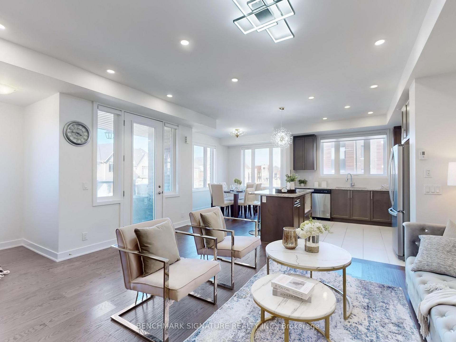 Photo 18 of 106 William Shearn Crescent, Markham, Angus Glen — HOMEH