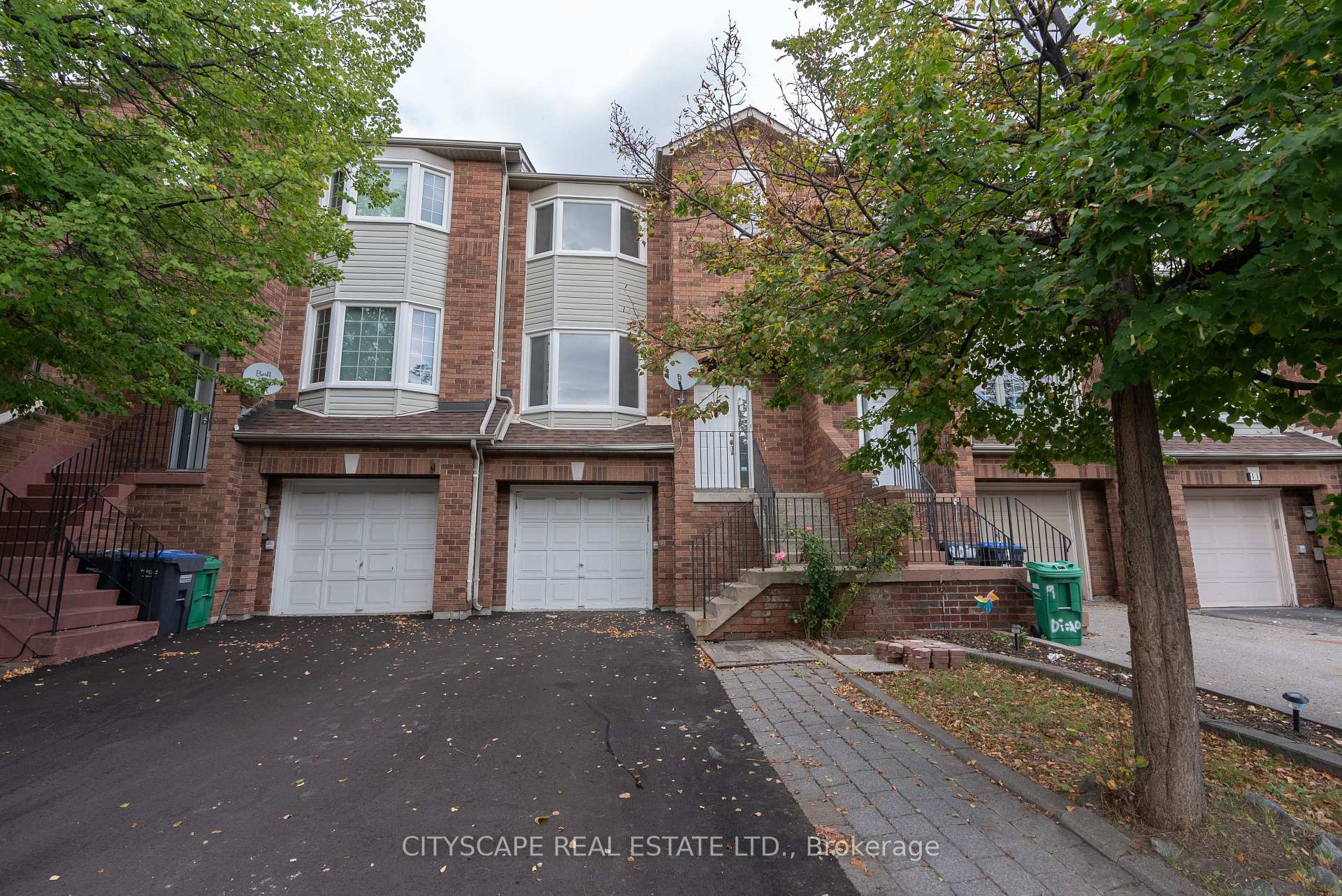 Photo 5 of 7 Dino Court, Brampton, Fletcher's Creek South — HOMEH