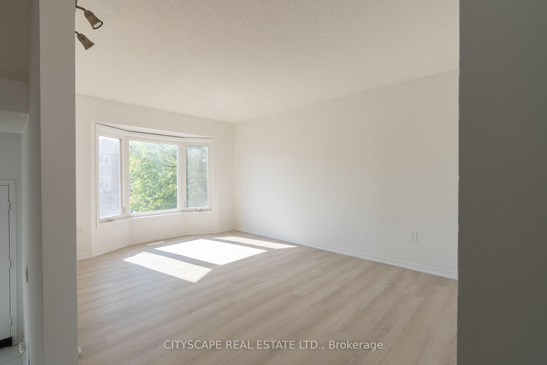 Photo 36 of 7 Dino Court, Brampton, Fletcher's Creek South — HOMEH