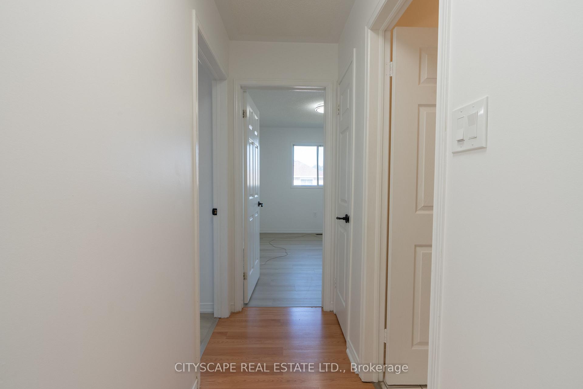 Photo 23 of 7 Dino Court, Brampton, Fletcher's Creek South — HOMEH