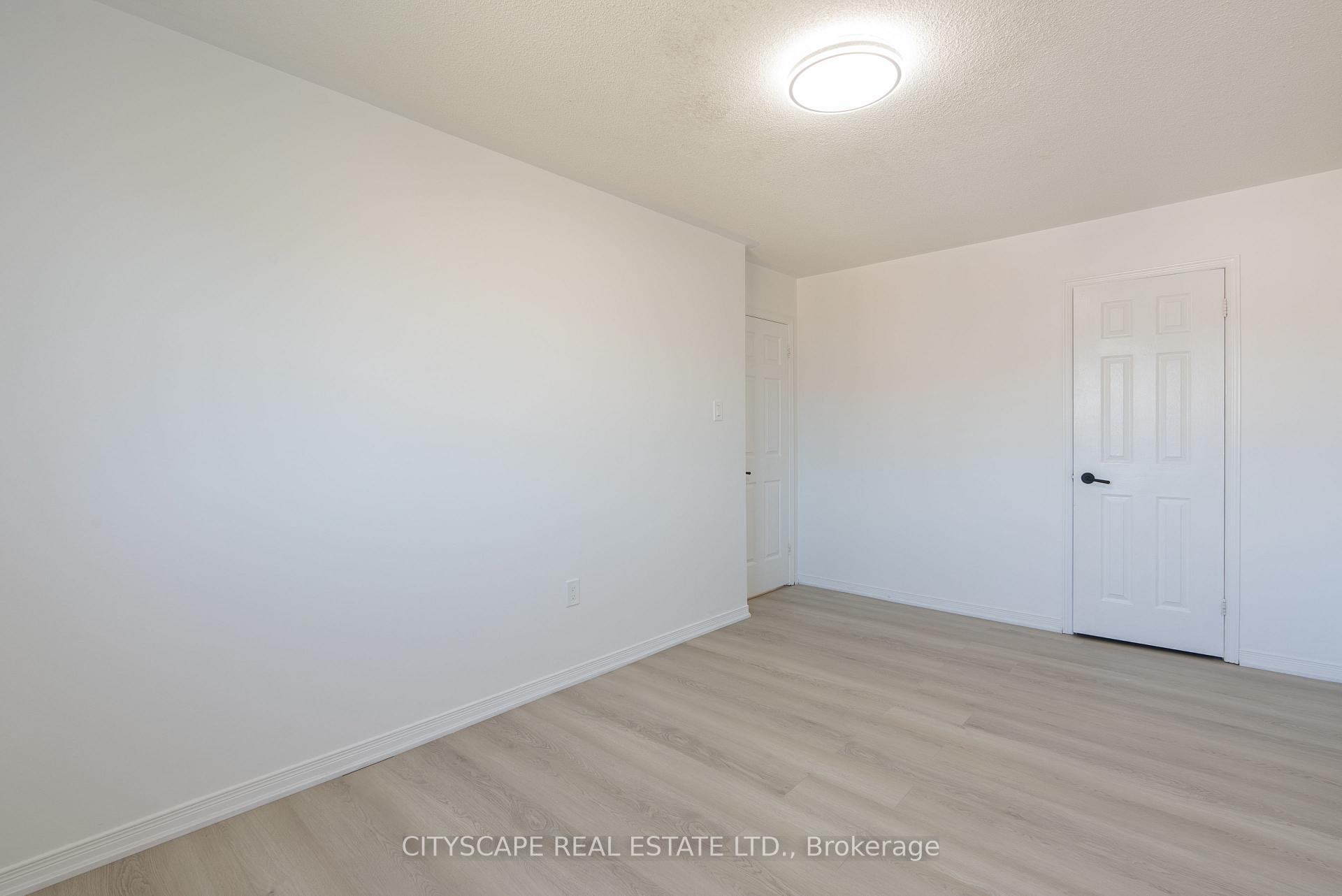 Photo 17 of 7 Dino Court, Brampton, Fletcher's Creek South — HOMEH