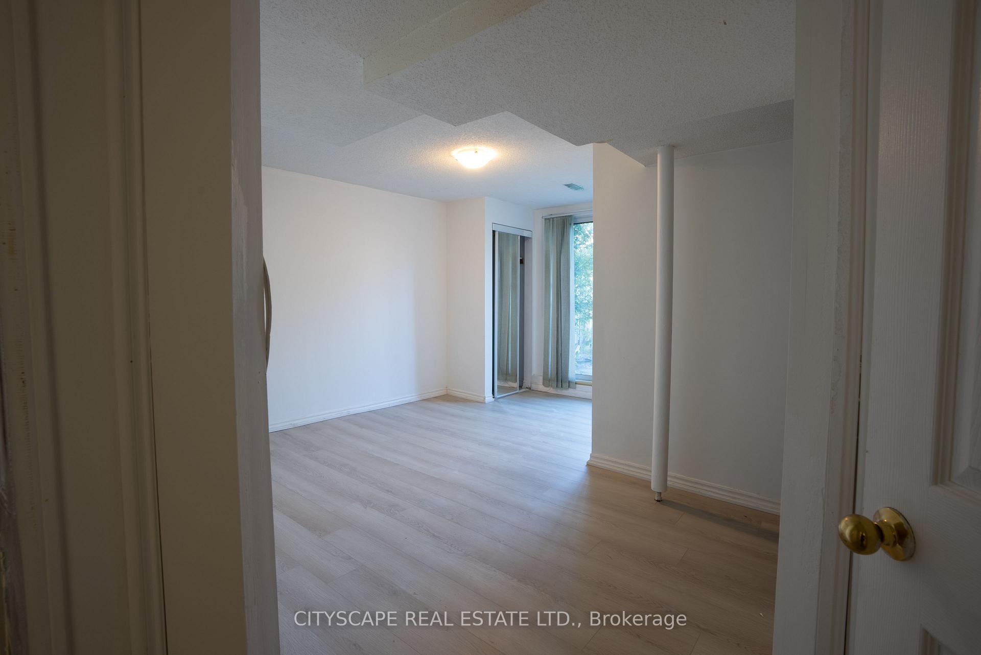 Photo 35 of 7 Dino Court, Brampton, Fletcher's Creek South — HOMEH