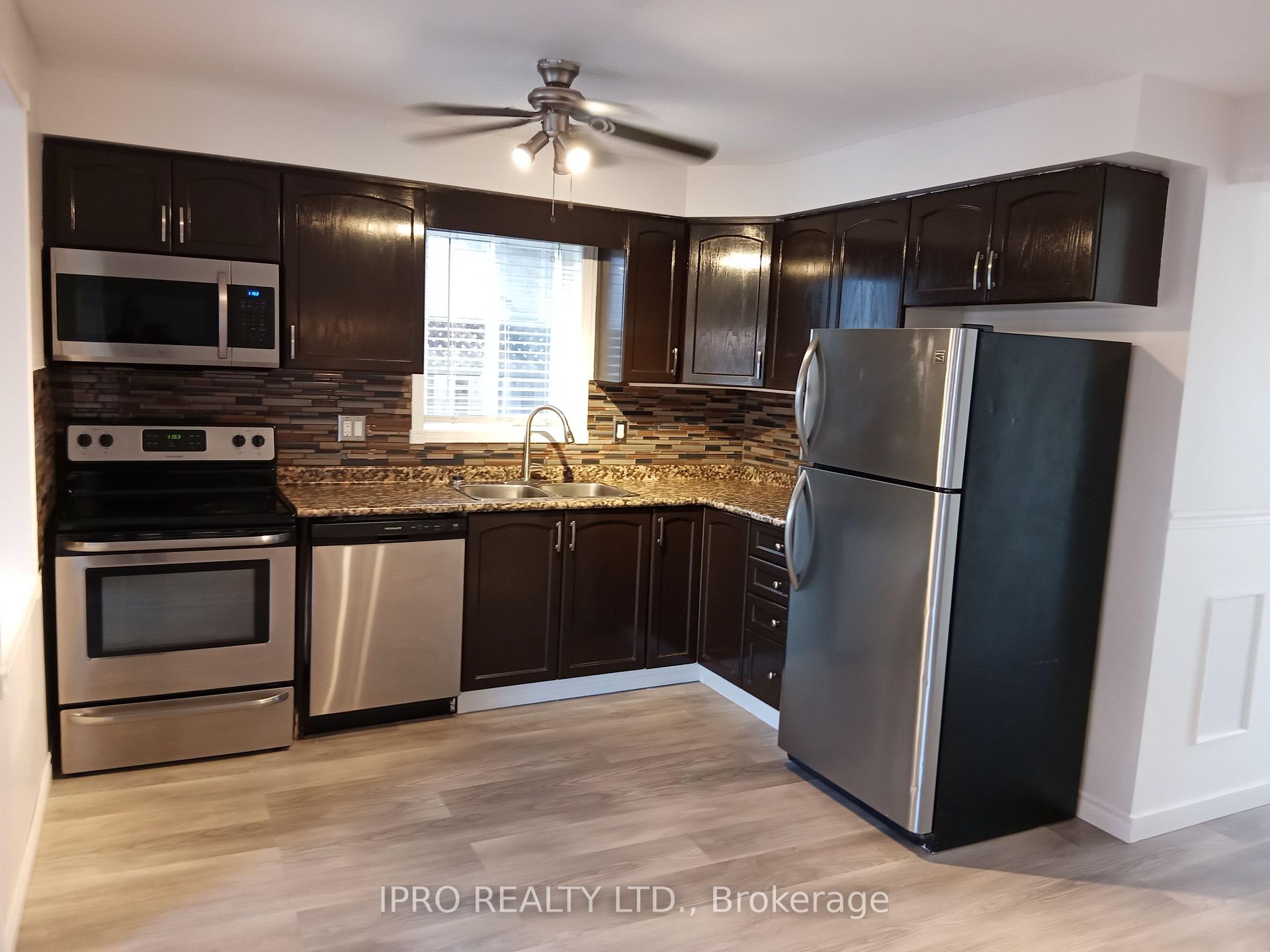 Photo 4 of 14 Archer Way, Hamilton, Rural Glanbrook — HOMEH