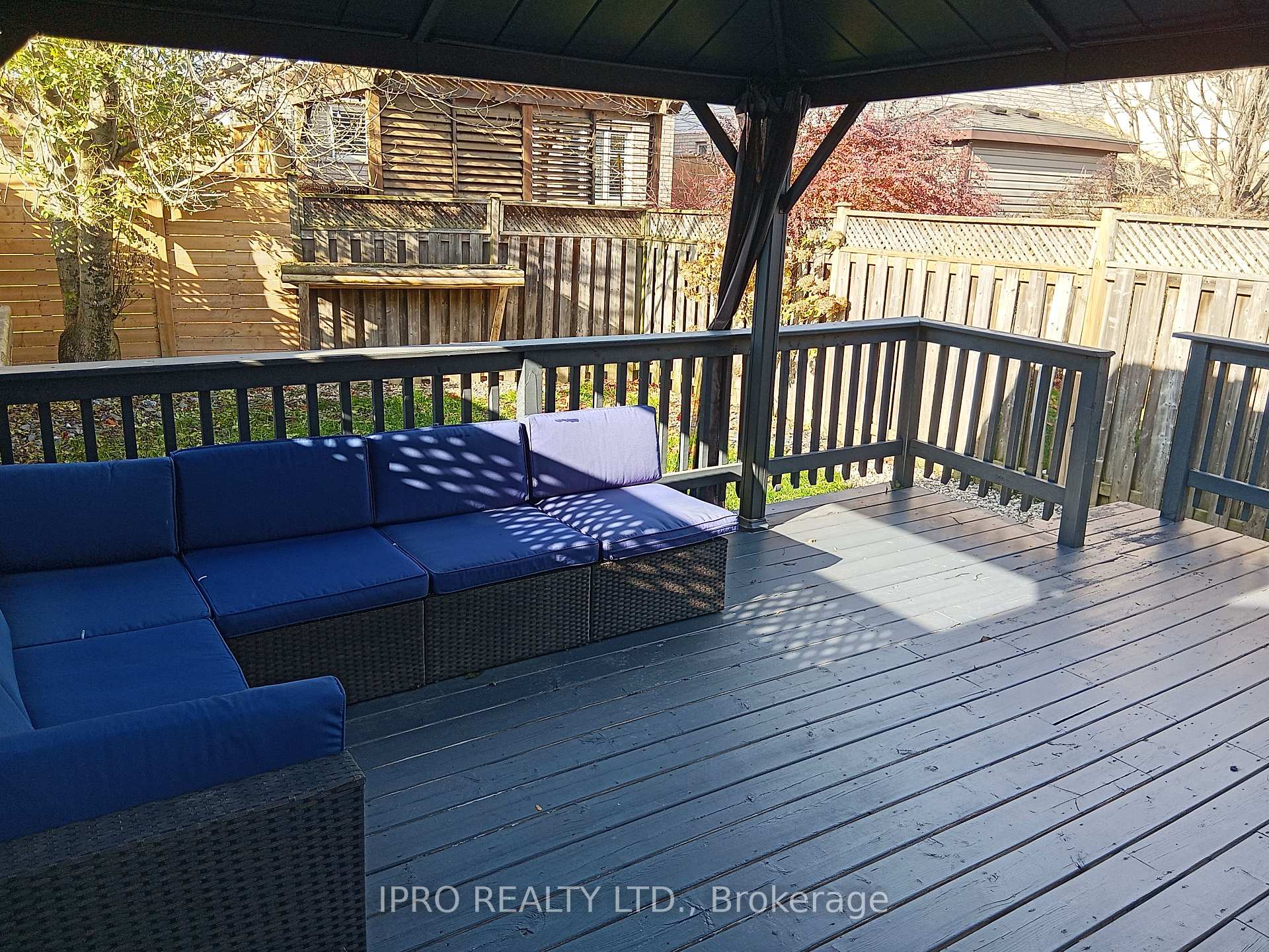 Photo 17 of 14 Archer Way, Hamilton, Rural Glanbrook — HOMEH