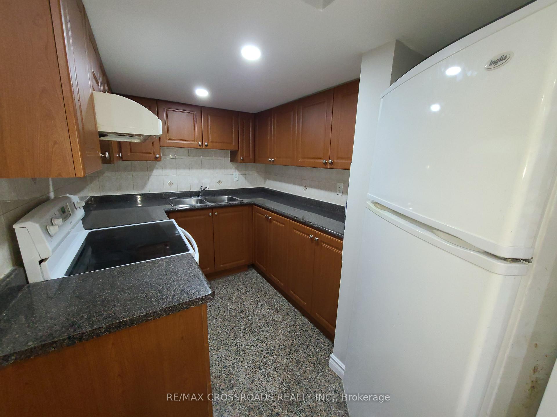 Photo 5 of Unit Bsmt, 147 Rizal Avenue, Markham, Box Grove — HOMEH