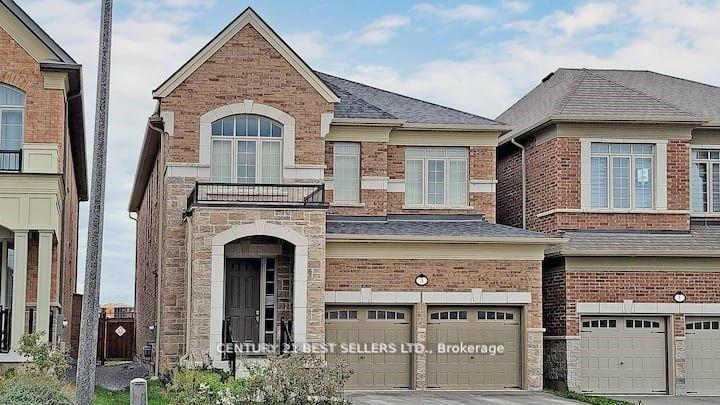Front of 3 Lockton Street