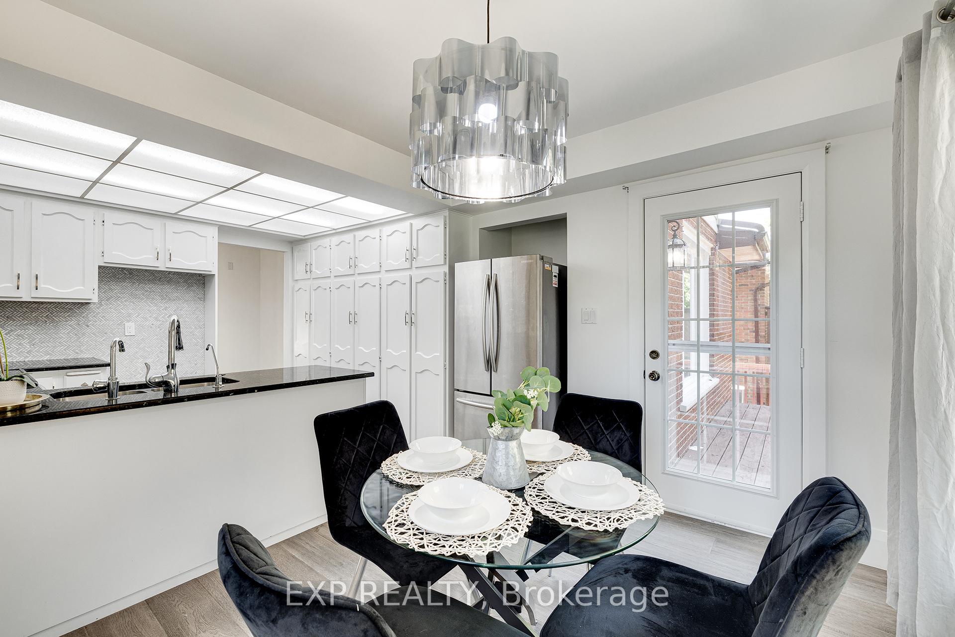 Photo 10 of 173 Woodbend Crescent, Waterloo, Beechwood West — HOMEH