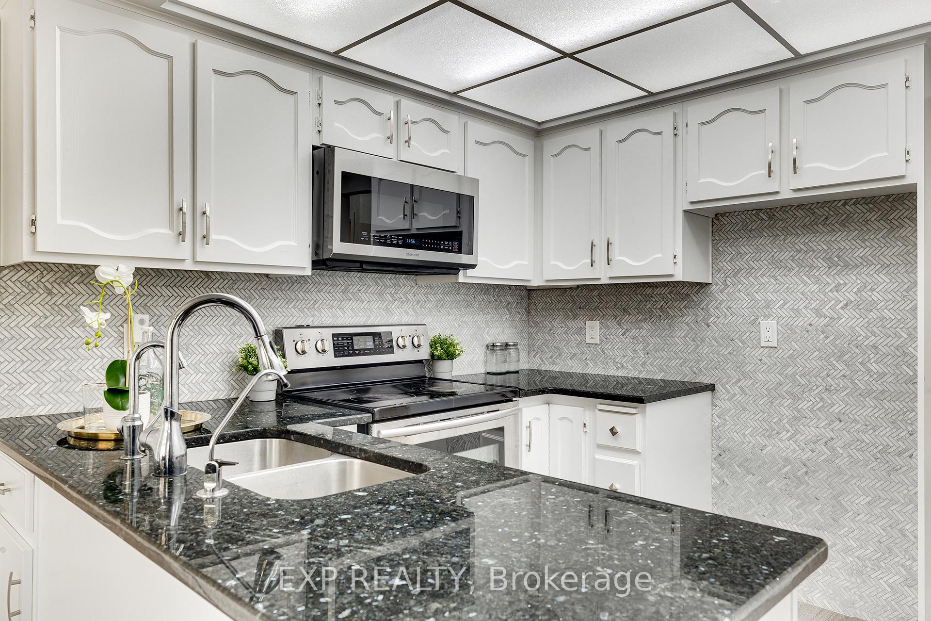 Photo 16 of 173 Woodbend Crescent, Waterloo, Beechwood West — HOMEH