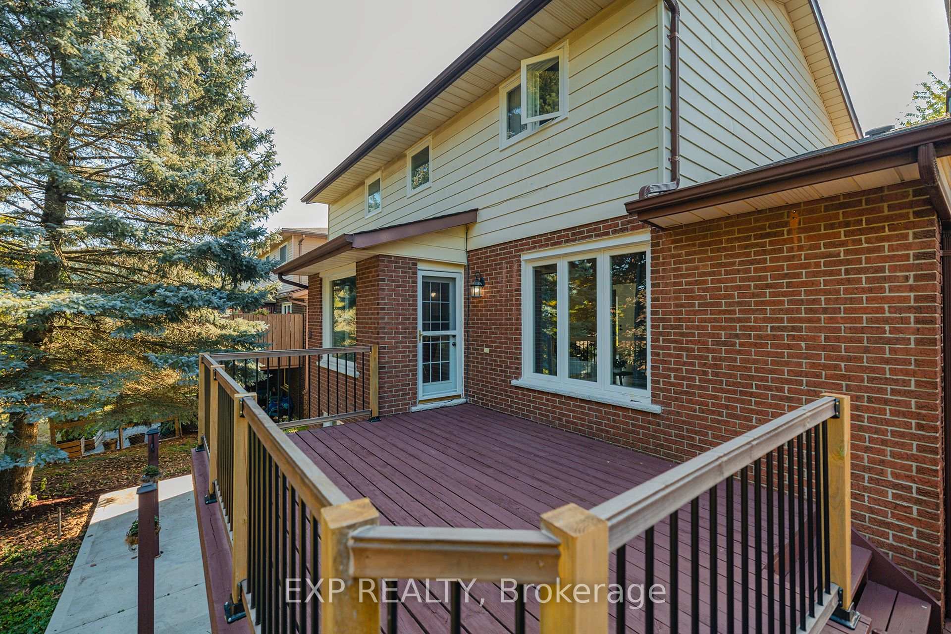 Photo 36 of 173 Woodbend Crescent, Waterloo, Beechwood West — HOMEH
