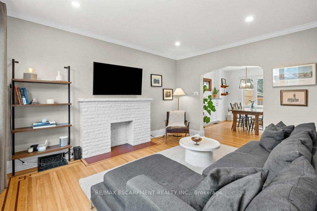 Photo 18 of 92 Graham Avenue S, Hamilton, Delta — HOMEH
