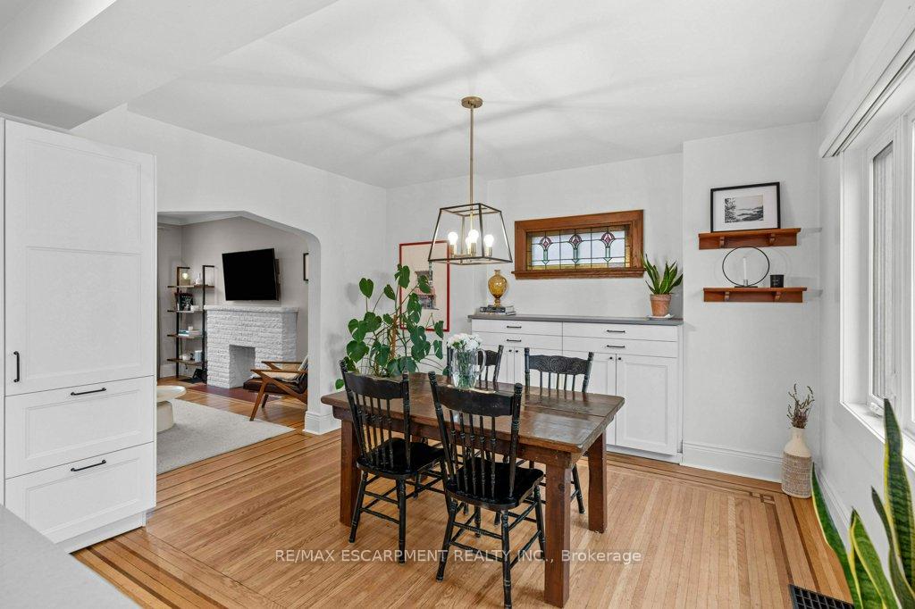 Photo 17 of 92 Graham Avenue S, Hamilton, Delta — HOMEH