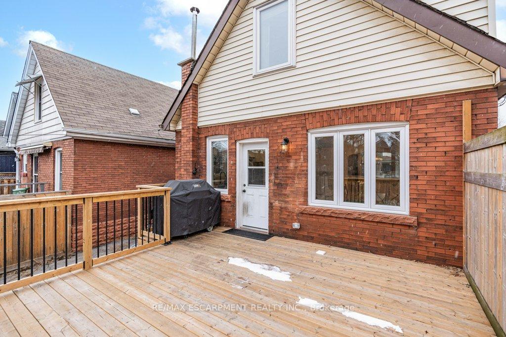 Photo 26 of 92 Graham Avenue S, Hamilton, Delta — HOMEH