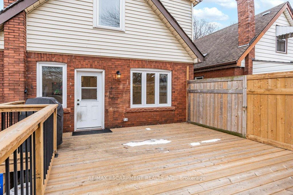 Photo 27 of 92 Graham Avenue S, Hamilton, Delta — HOMEH