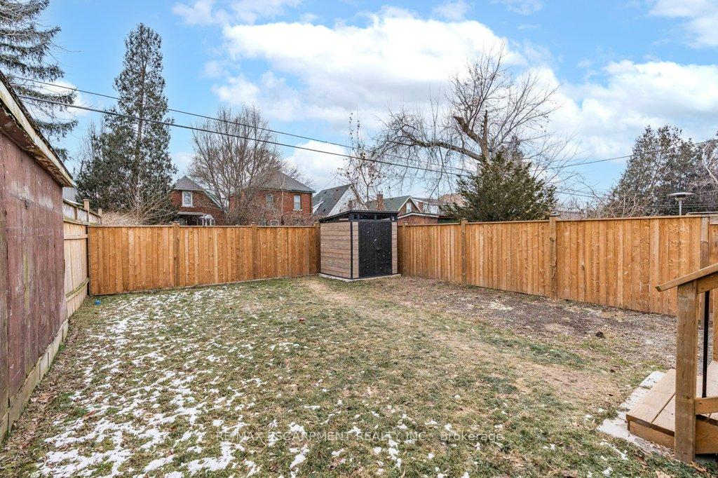 Photo 30 of 92 Graham Avenue S, Hamilton, Delta — HOMEH