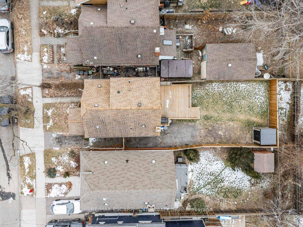 Photo 33 of 92 Graham Avenue S, Hamilton, Delta — HOMEH