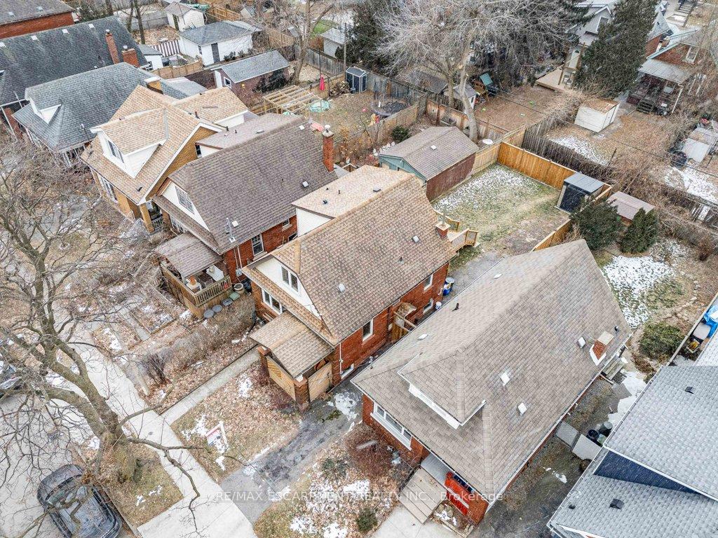Photo 40 of 92 Graham Avenue S, Hamilton, Delta — HOMEH
