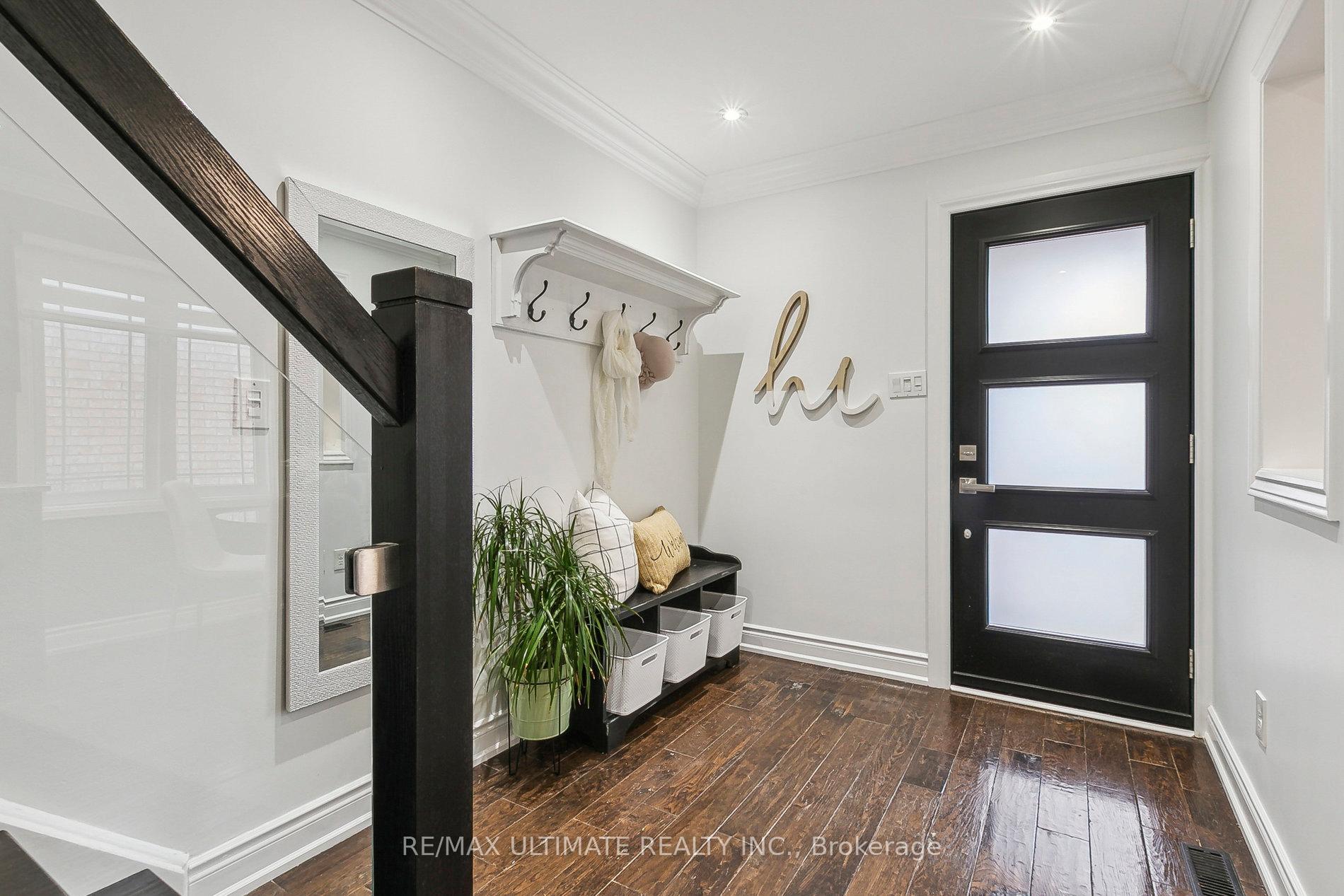 Photo 4 of 11 Wrenn Boulevard, Clarington, Bowmanville — HOMEH