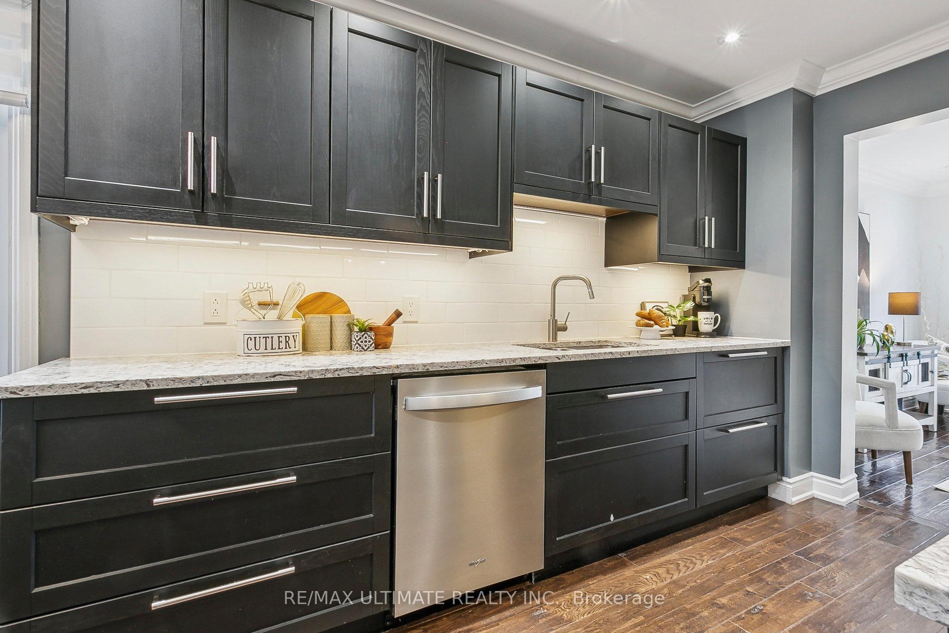 Photo 12 of 11 Wrenn Boulevard, Clarington, Bowmanville — HOMEH