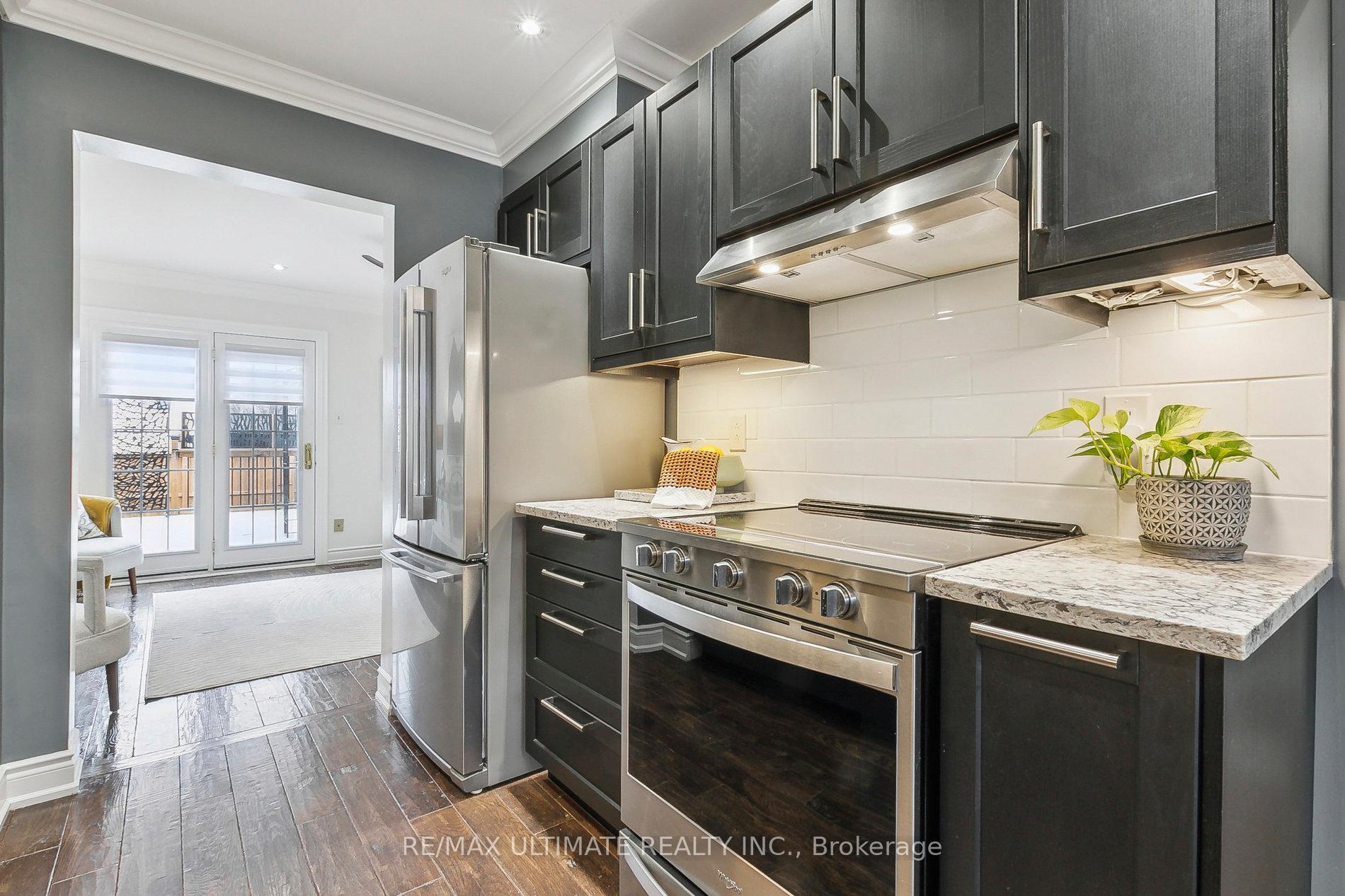 Photo 13 of 11 Wrenn Boulevard, Clarington, Bowmanville — HOMEH