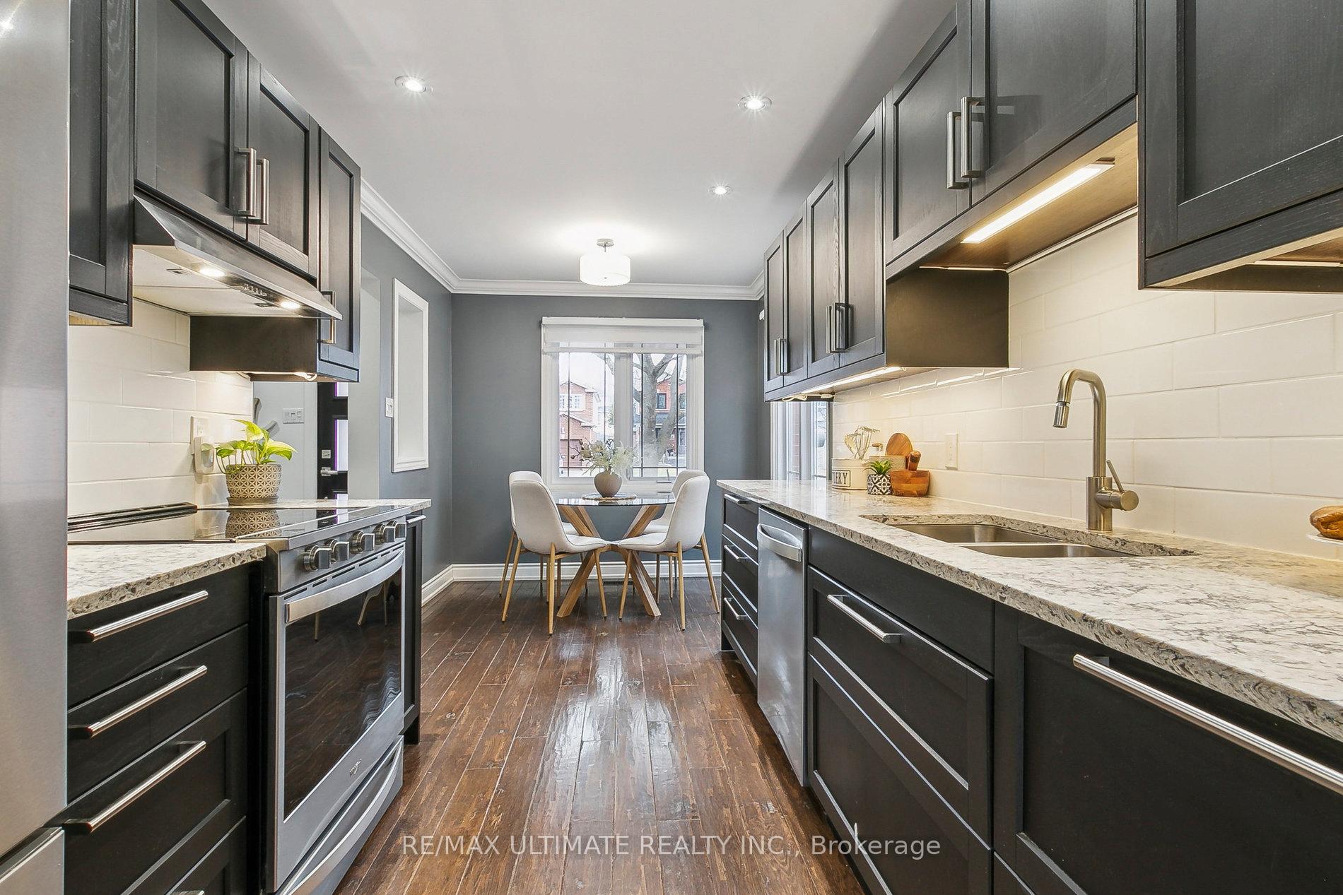 Photo 14 of 11 Wrenn Boulevard, Clarington, Bowmanville — HOMEH
