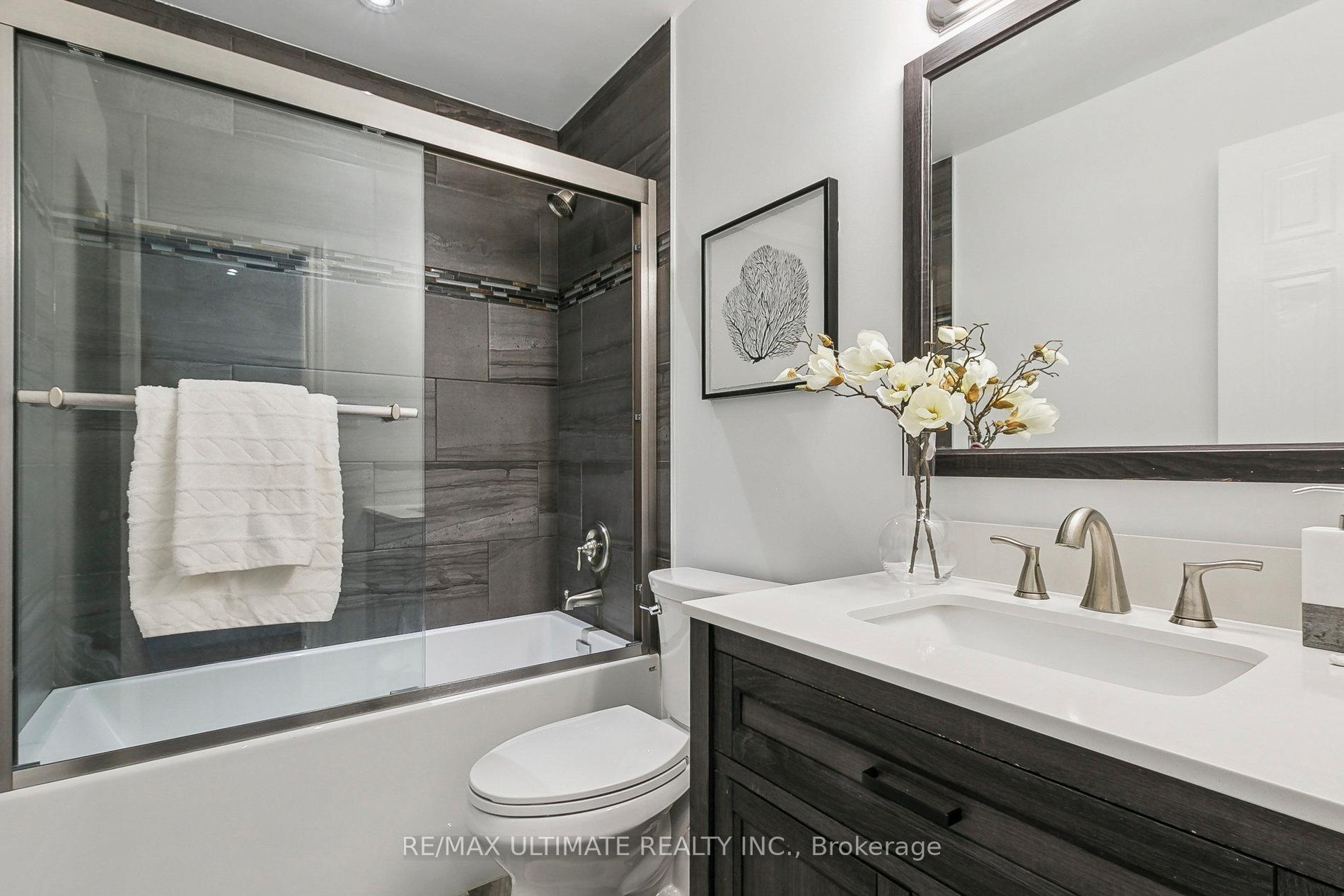 Photo 33 of 11 Wrenn Boulevard, Clarington, Bowmanville — HOMEH
