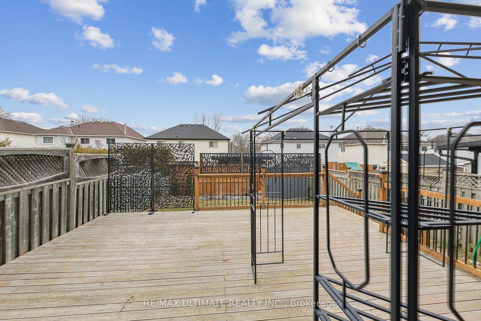 Photo 35 of 11 Wrenn Boulevard, Clarington, Bowmanville — HOMEH