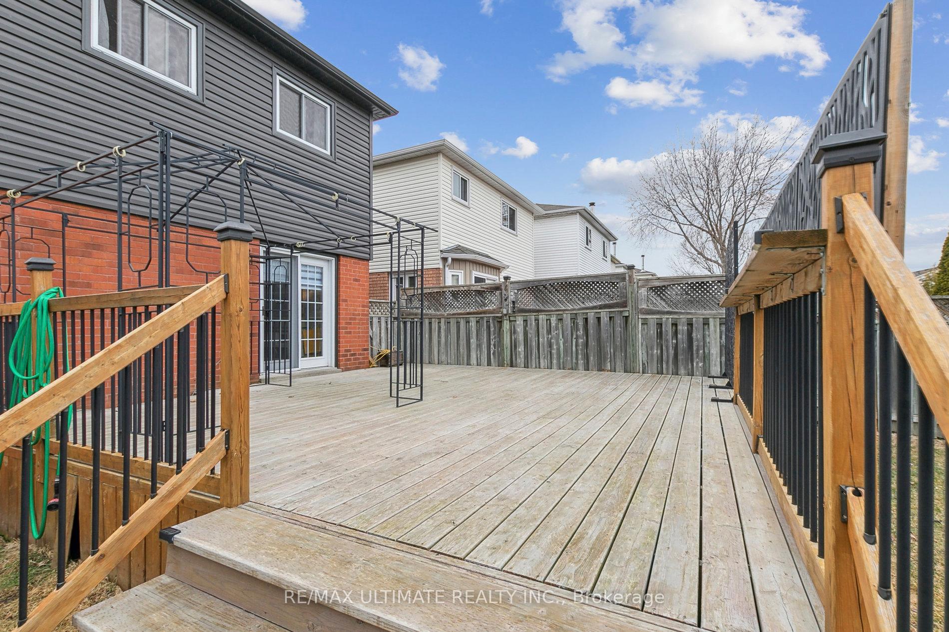 Photo 34 of 11 Wrenn Boulevard, Clarington, Bowmanville — HOMEH