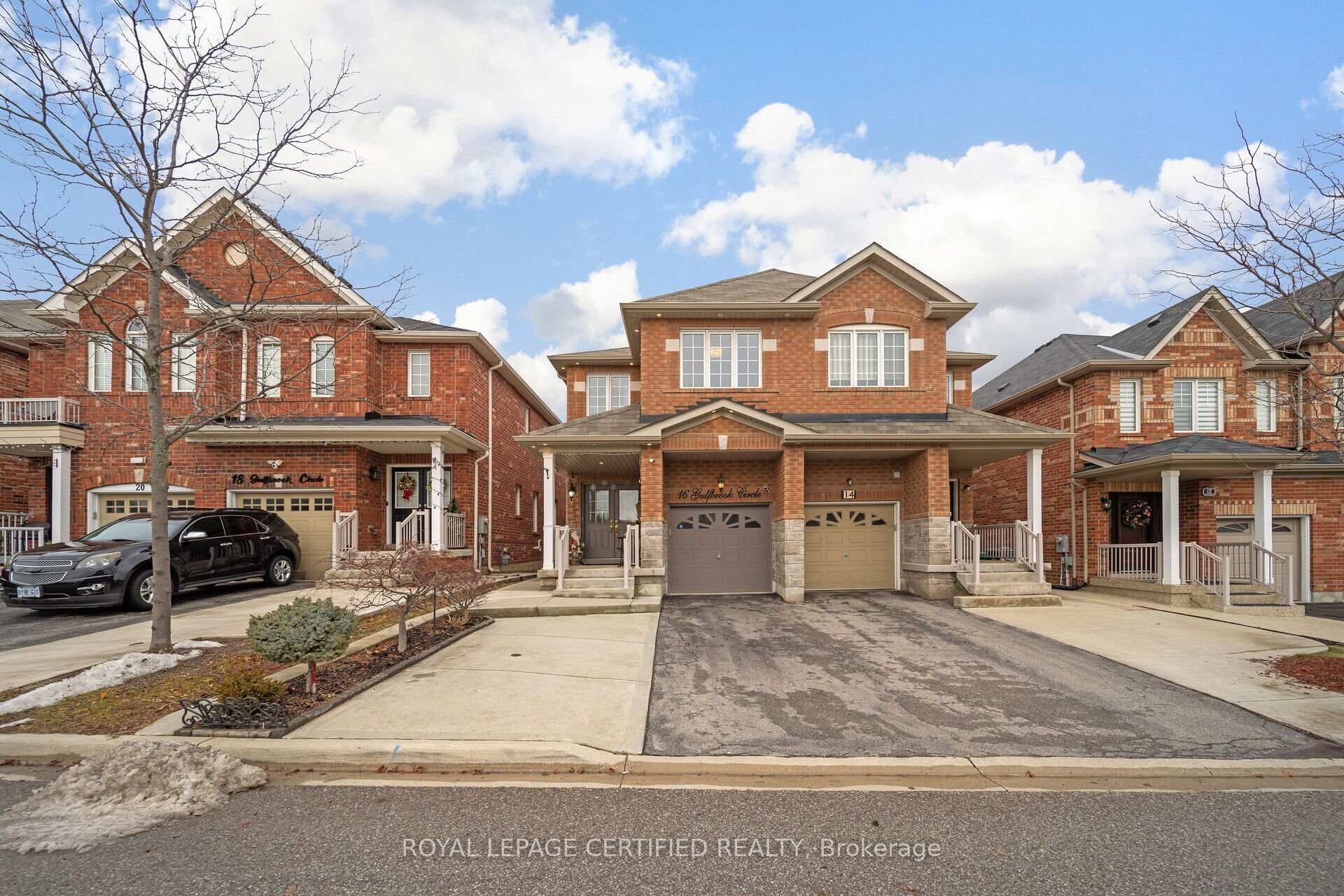 Front of 16 Gulfbrook Circle