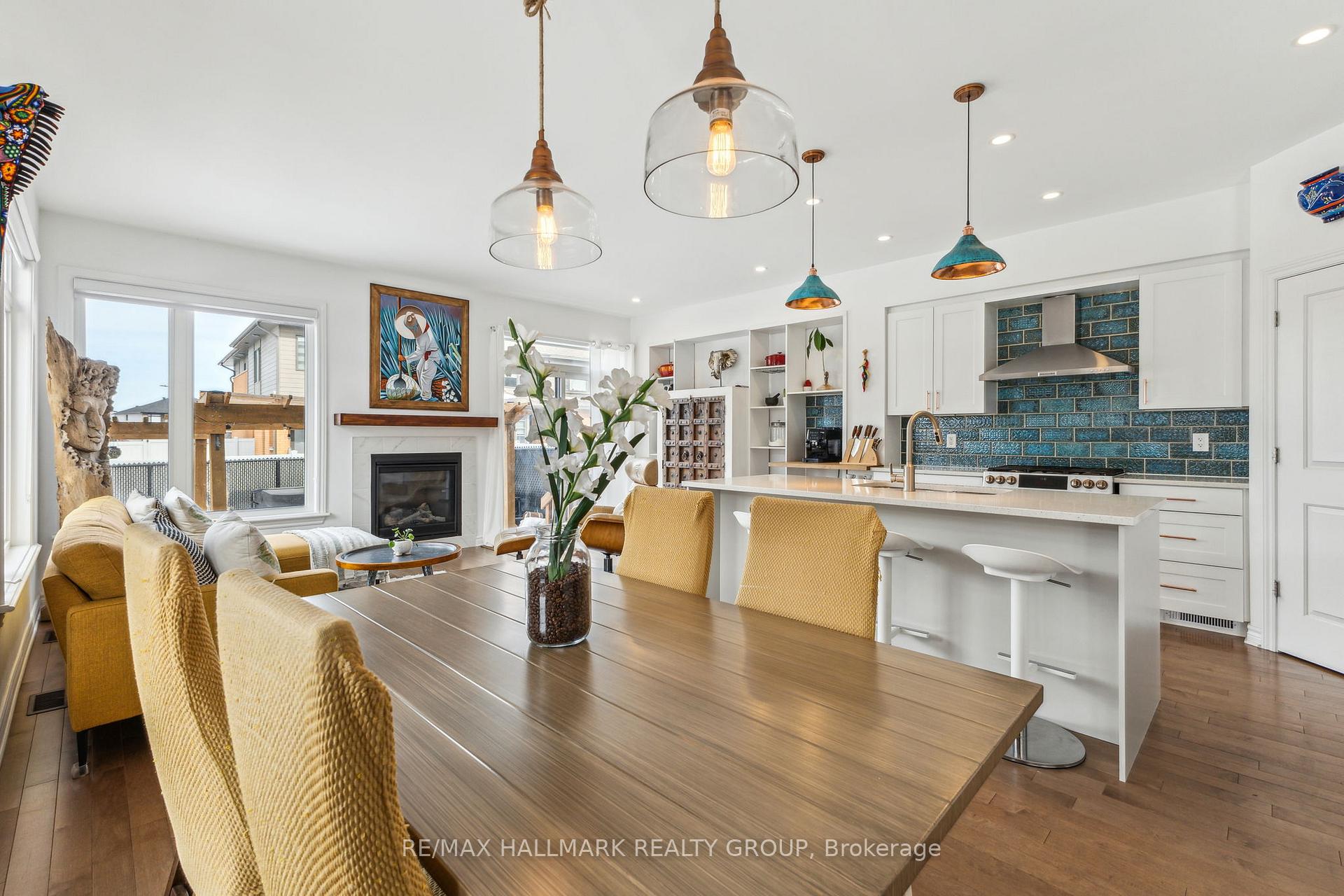 Photo 6 of 740 Borbridge Avenue, Ottawa, Riverside South/Gloucester Glen — HOMEH