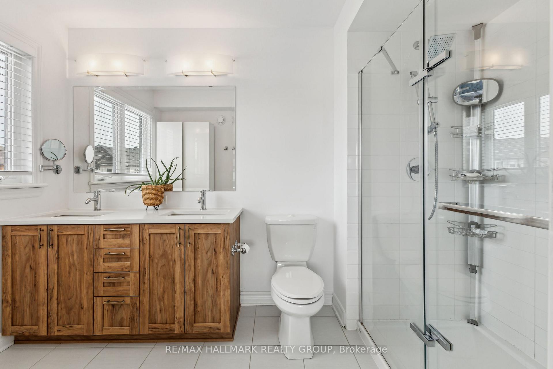 Photo 15 of 740 Borbridge Avenue, Ottawa, Riverside South/Gloucester Glen — HOMEH