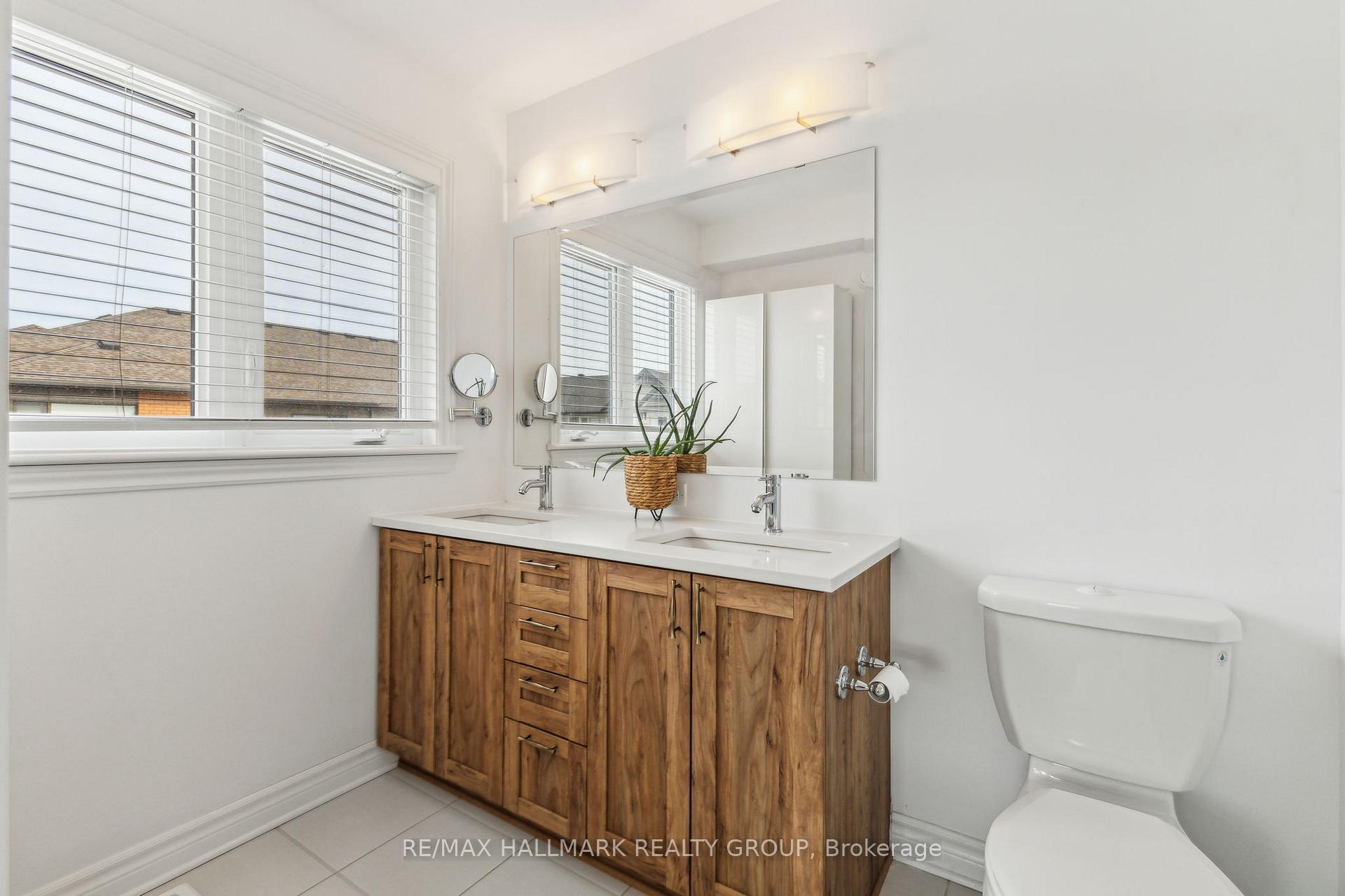 Photo 16 of 740 Borbridge Avenue, Ottawa, Riverside South/Gloucester Glen — HOMEH
