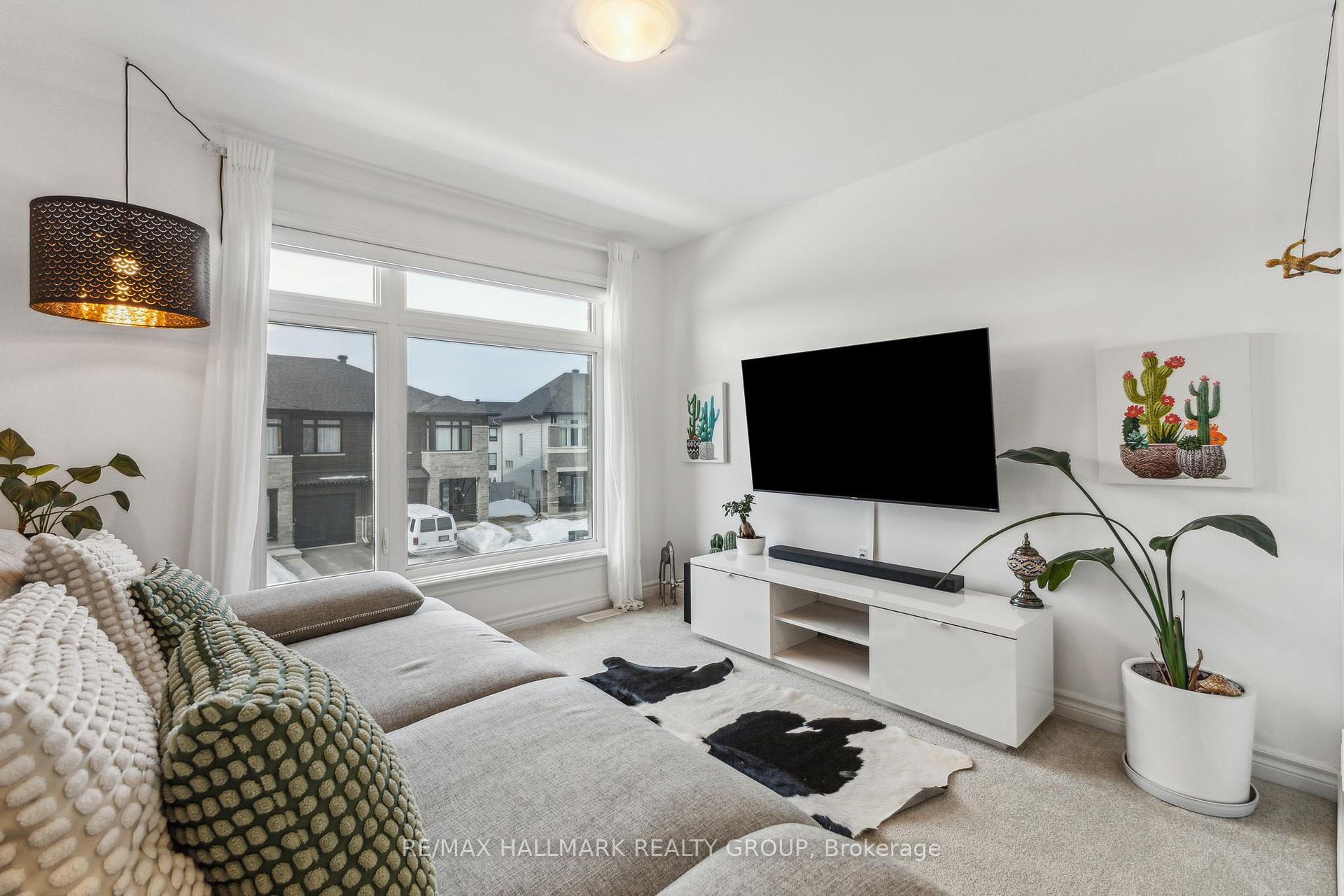 Photo 22 of 740 Borbridge Avenue, Ottawa, Riverside South/Gloucester Glen — HOMEH