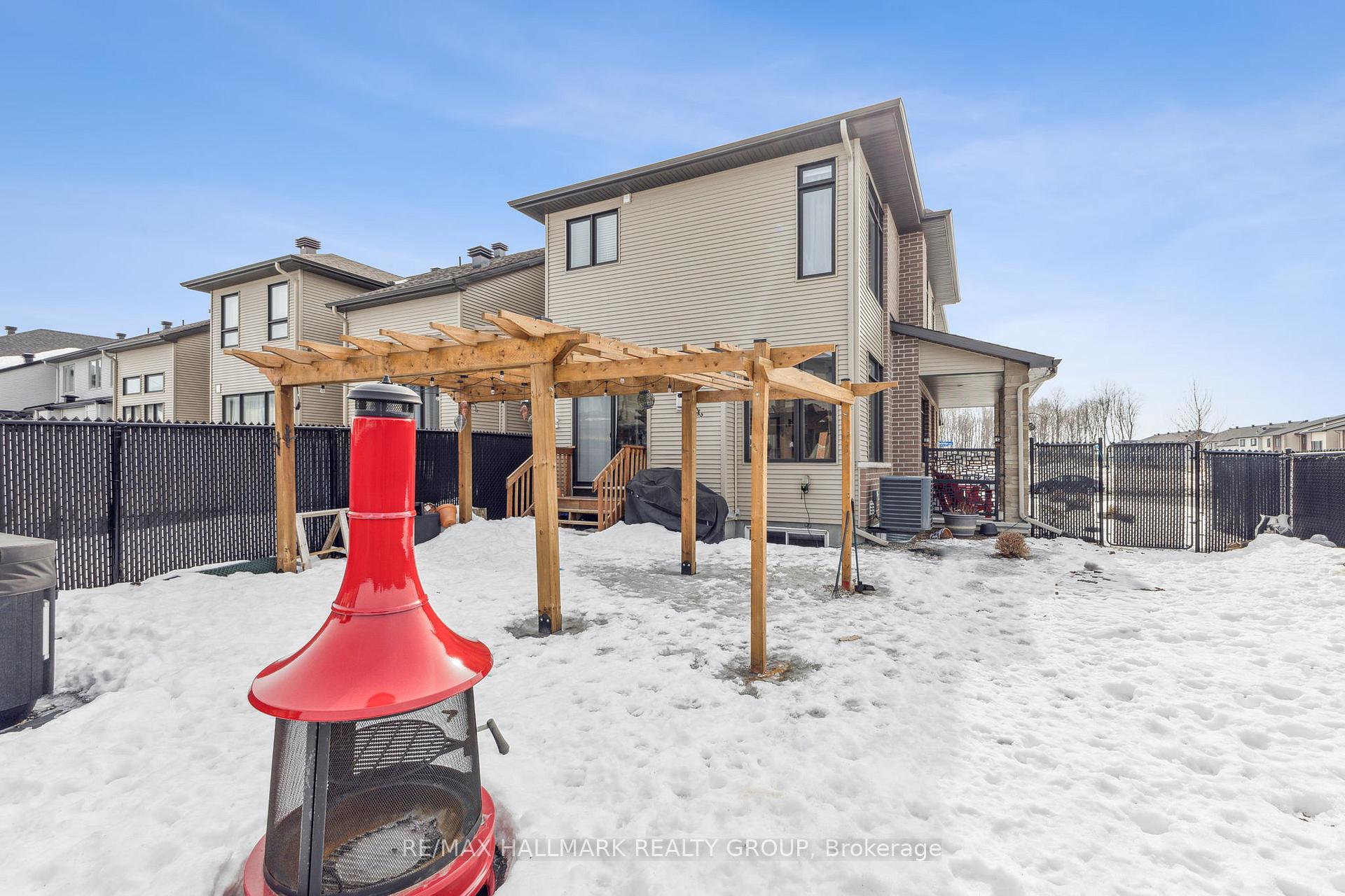 Photo 30 of 740 Borbridge Avenue, Ottawa, Riverside South/Gloucester Glen — HOMEH