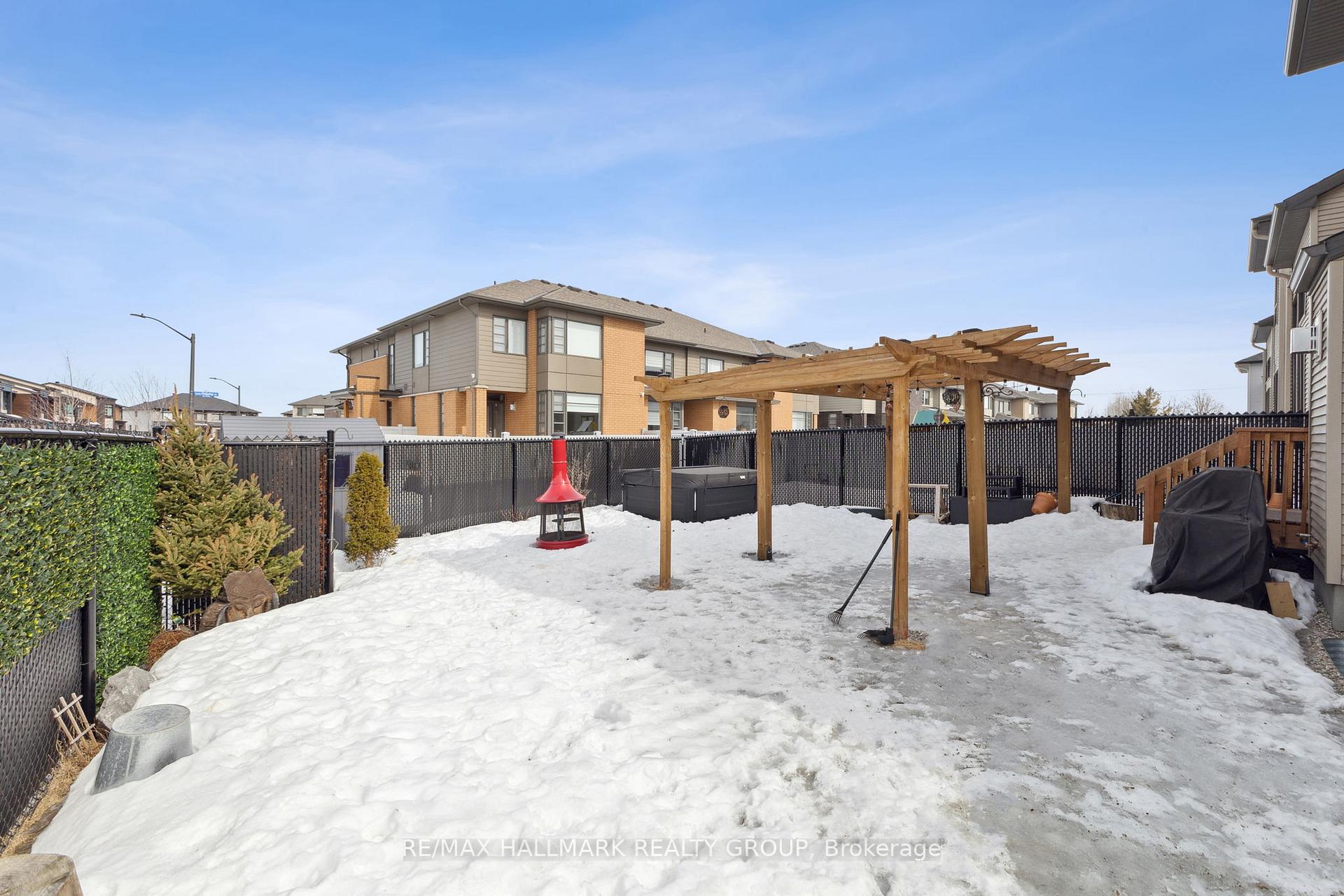 Photo 31 of 740 Borbridge Avenue, Ottawa, Riverside South/Gloucester Glen — HOMEH