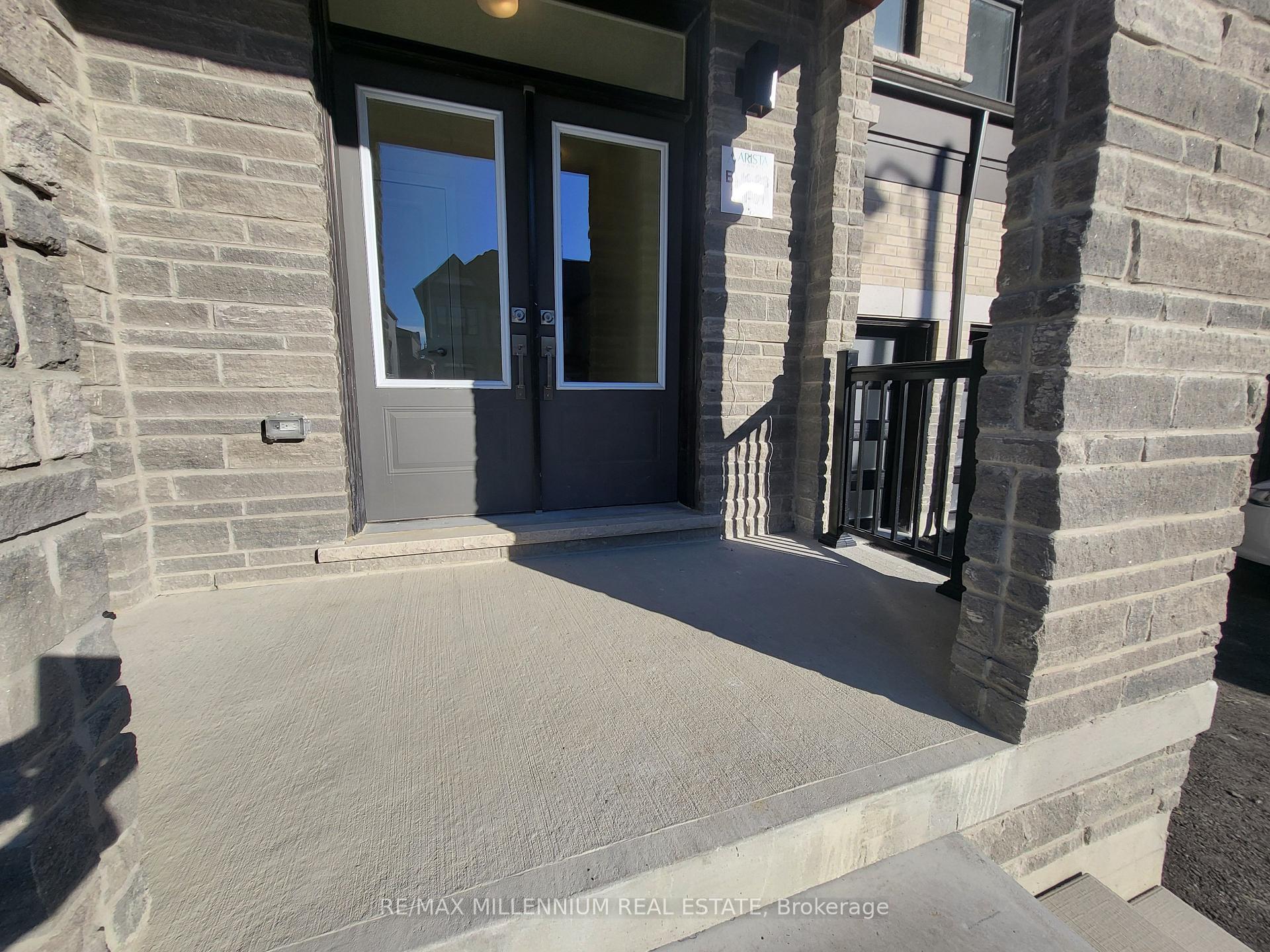 Photo 11 of 30 Singhampton Road, Vaughan, Kleinburg — HOMEH