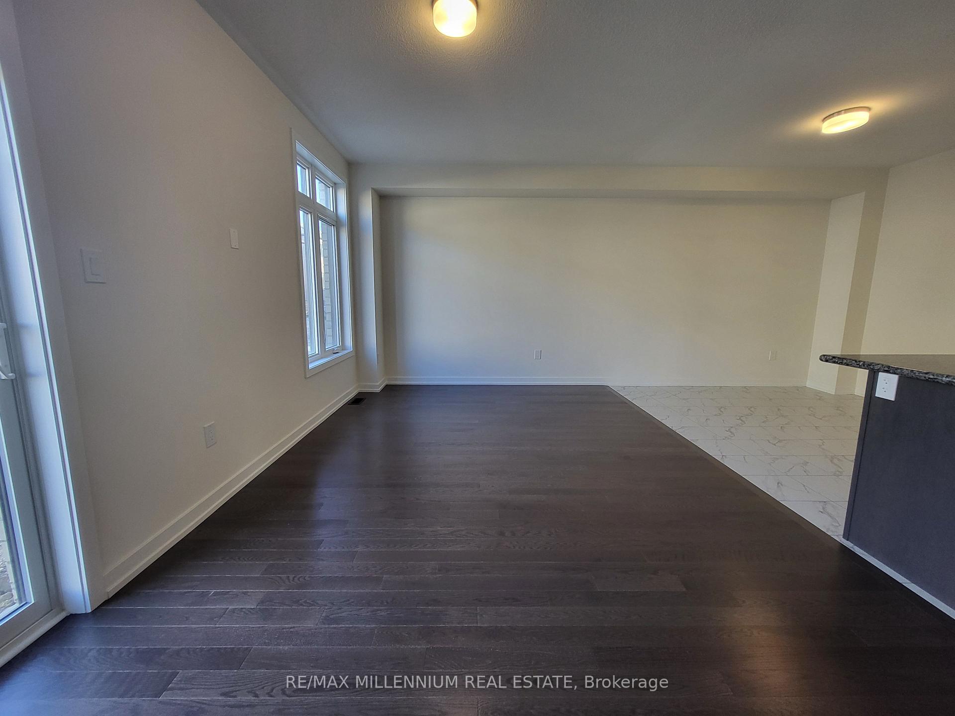 Photo 10 of 30 Singhampton Road, Vaughan, Kleinburg — HOMEH
