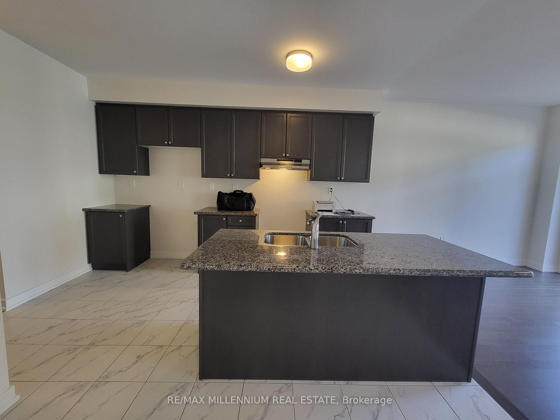 Photo 18 of 30 Singhampton Road, Vaughan, Kleinburg — HOMEH