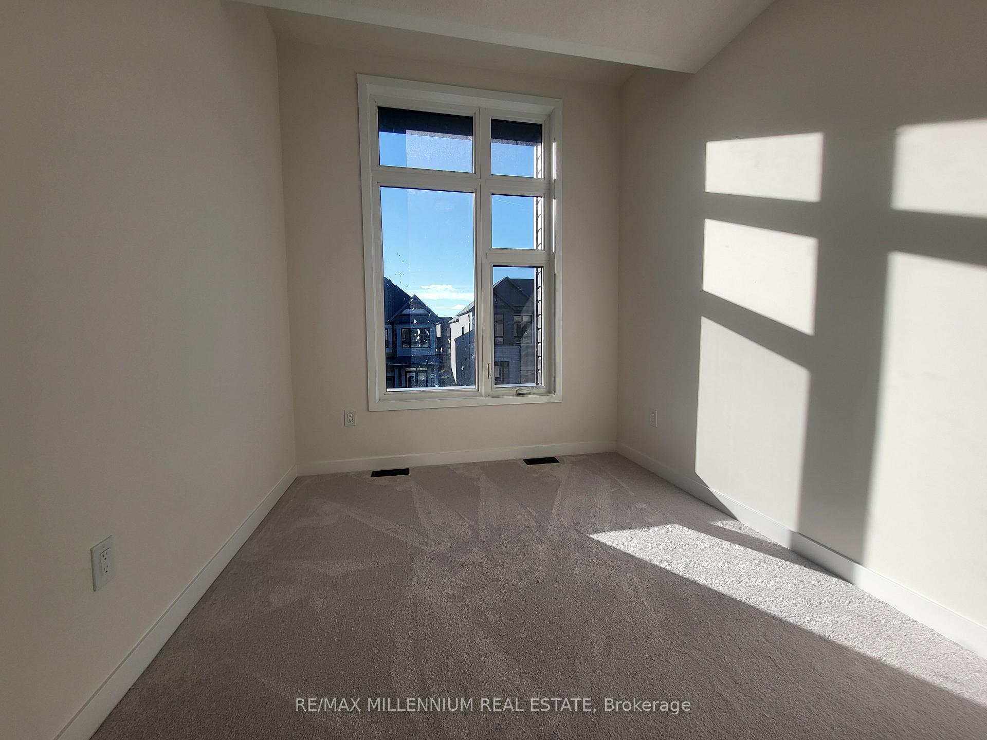 Photo 7 of 30 Singhampton Road, Vaughan, Kleinburg — HOMEH