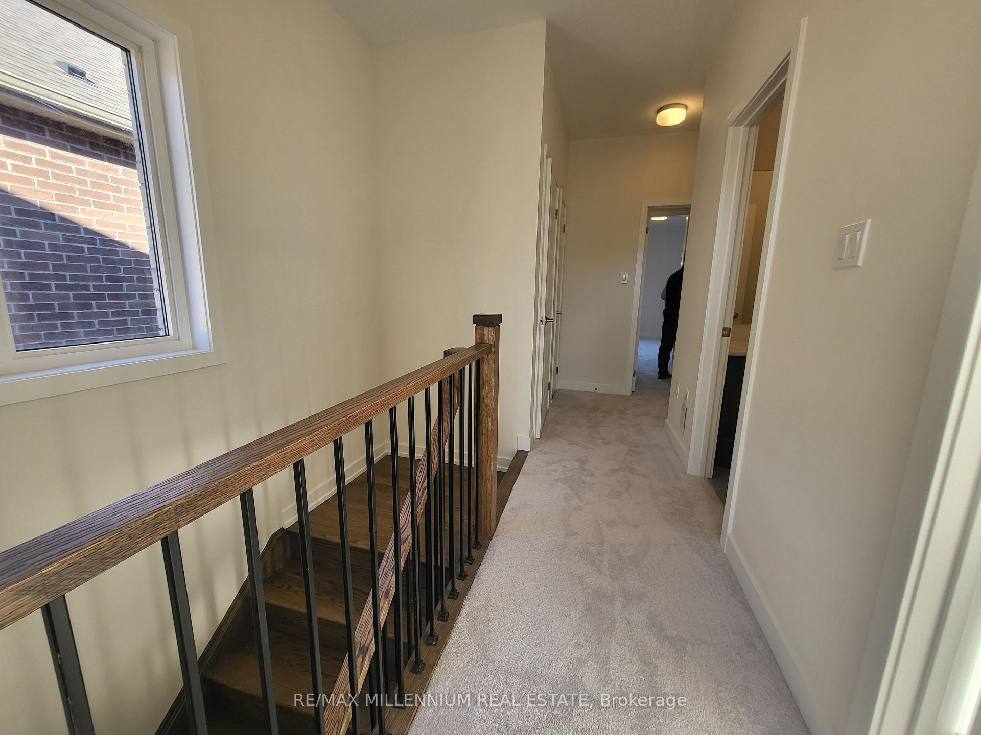 Photo 8 of 30 Singhampton Road, Vaughan, Kleinburg — HOMEH