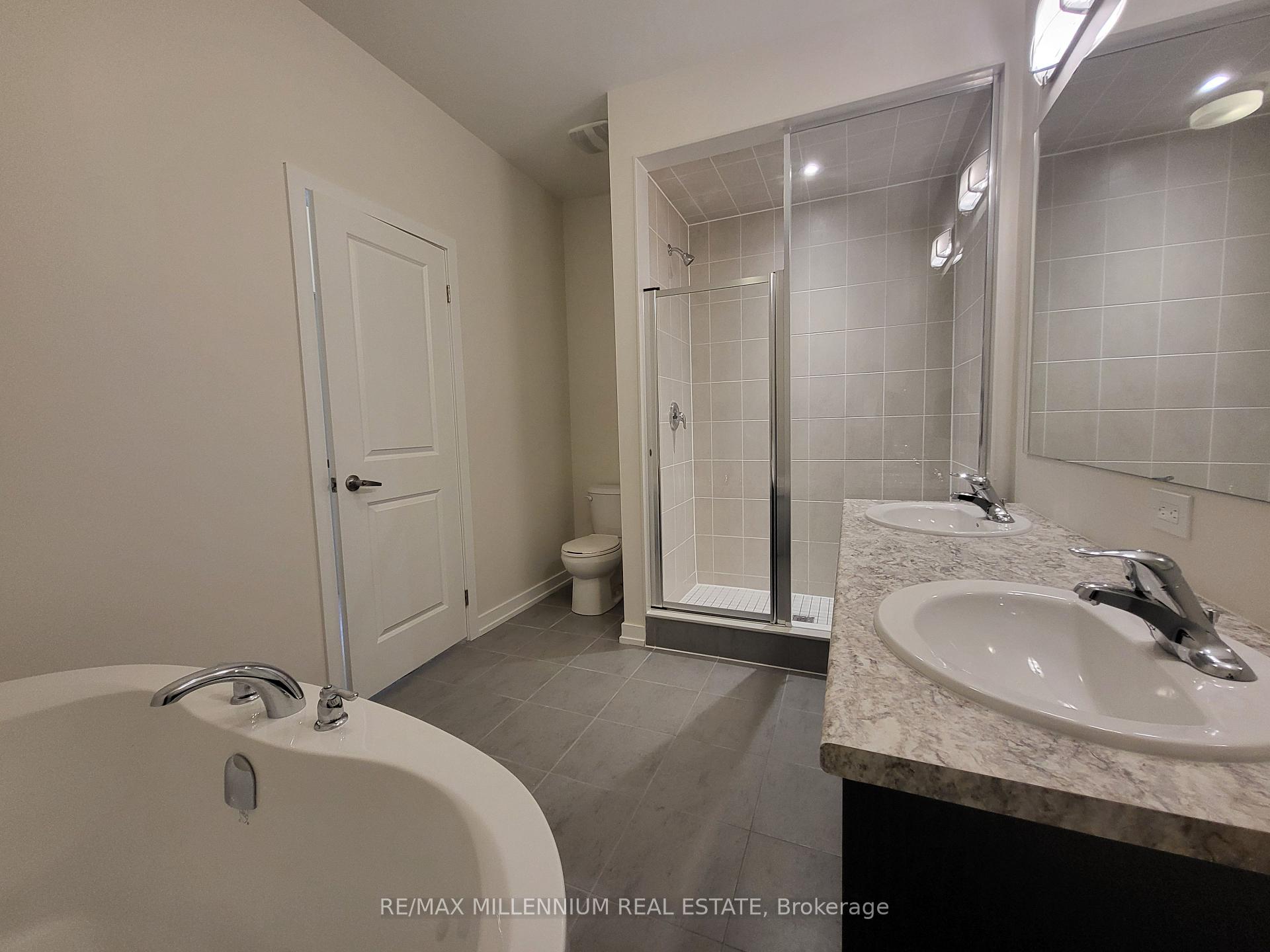 Photo 9 of 30 Singhampton Road, Vaughan, Kleinburg — HOMEH