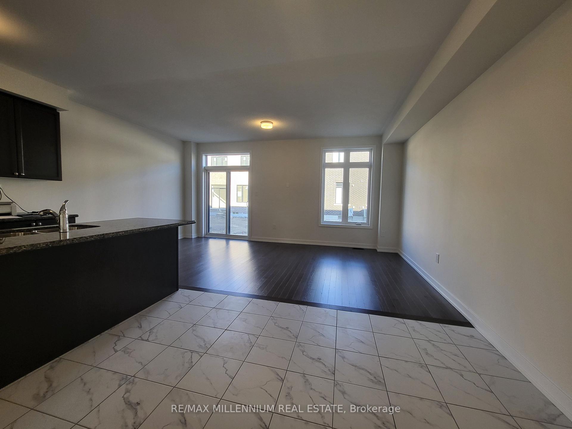 Photo 14 of 30 Singhampton Road, Vaughan, Kleinburg — HOMEH