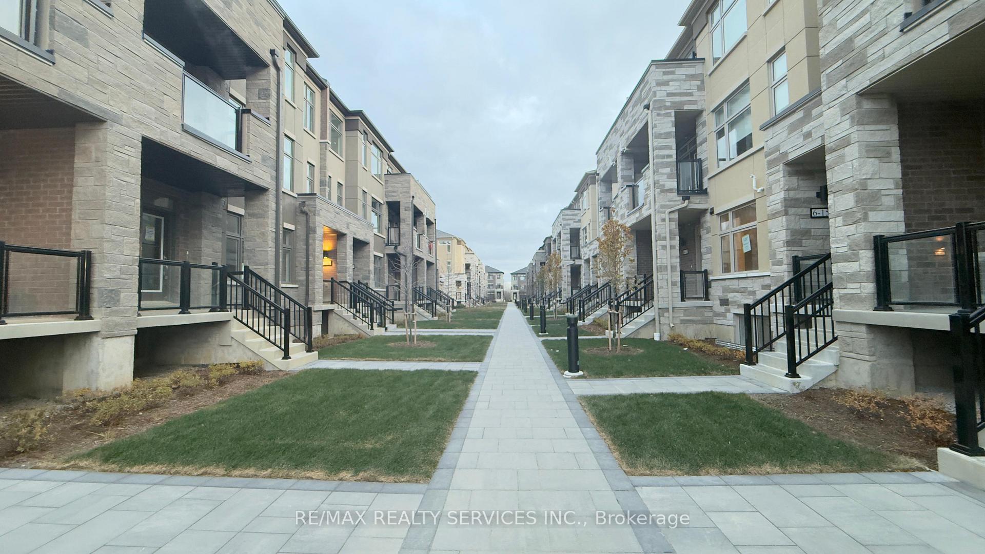Photo 6 of Unit 19, 45 Fieldridge Crescent, Brampton, Brampton North — HOMEH